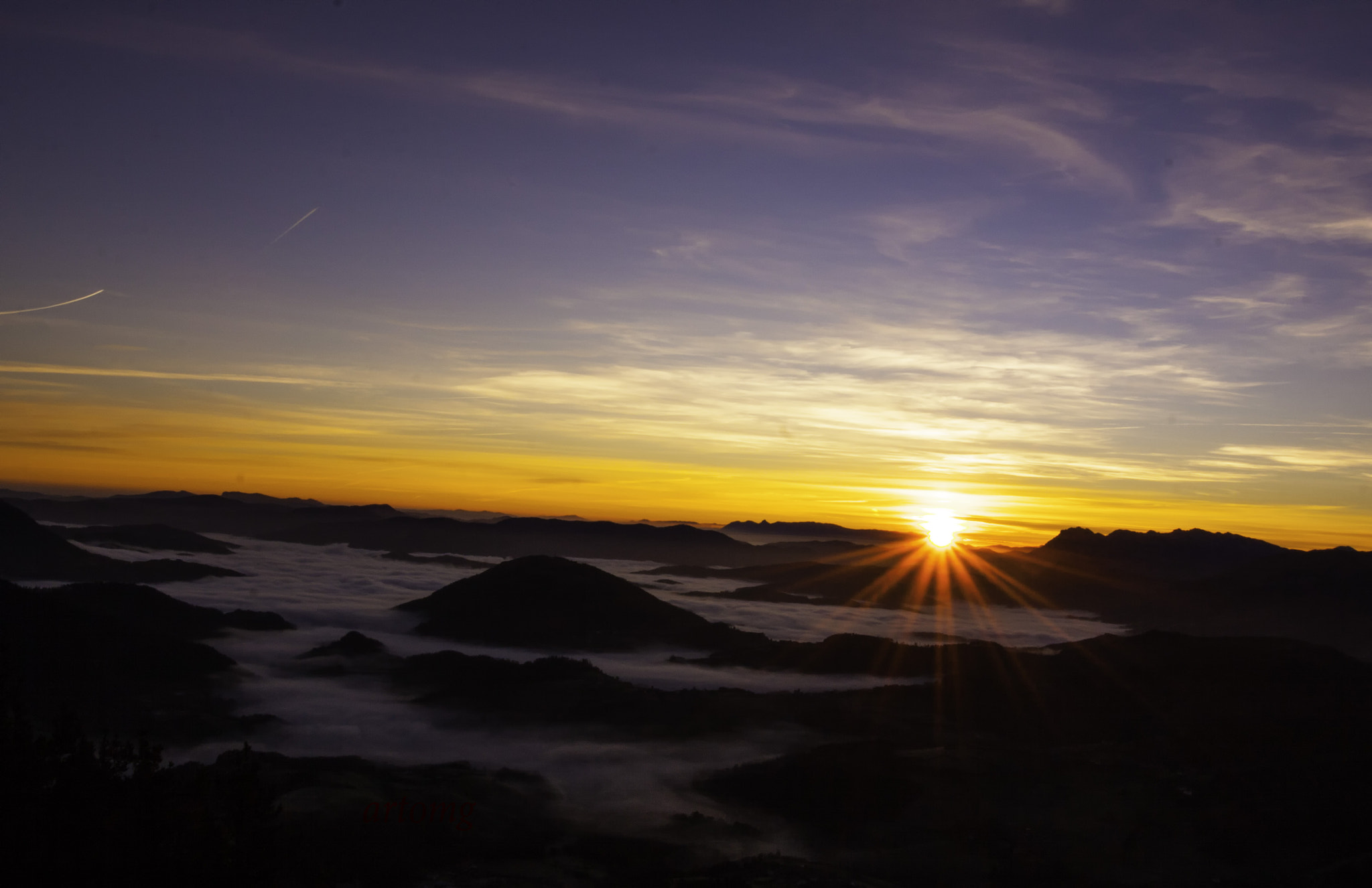 Canon EOS 50D sample photo. The day dawns over aramaio valley photography