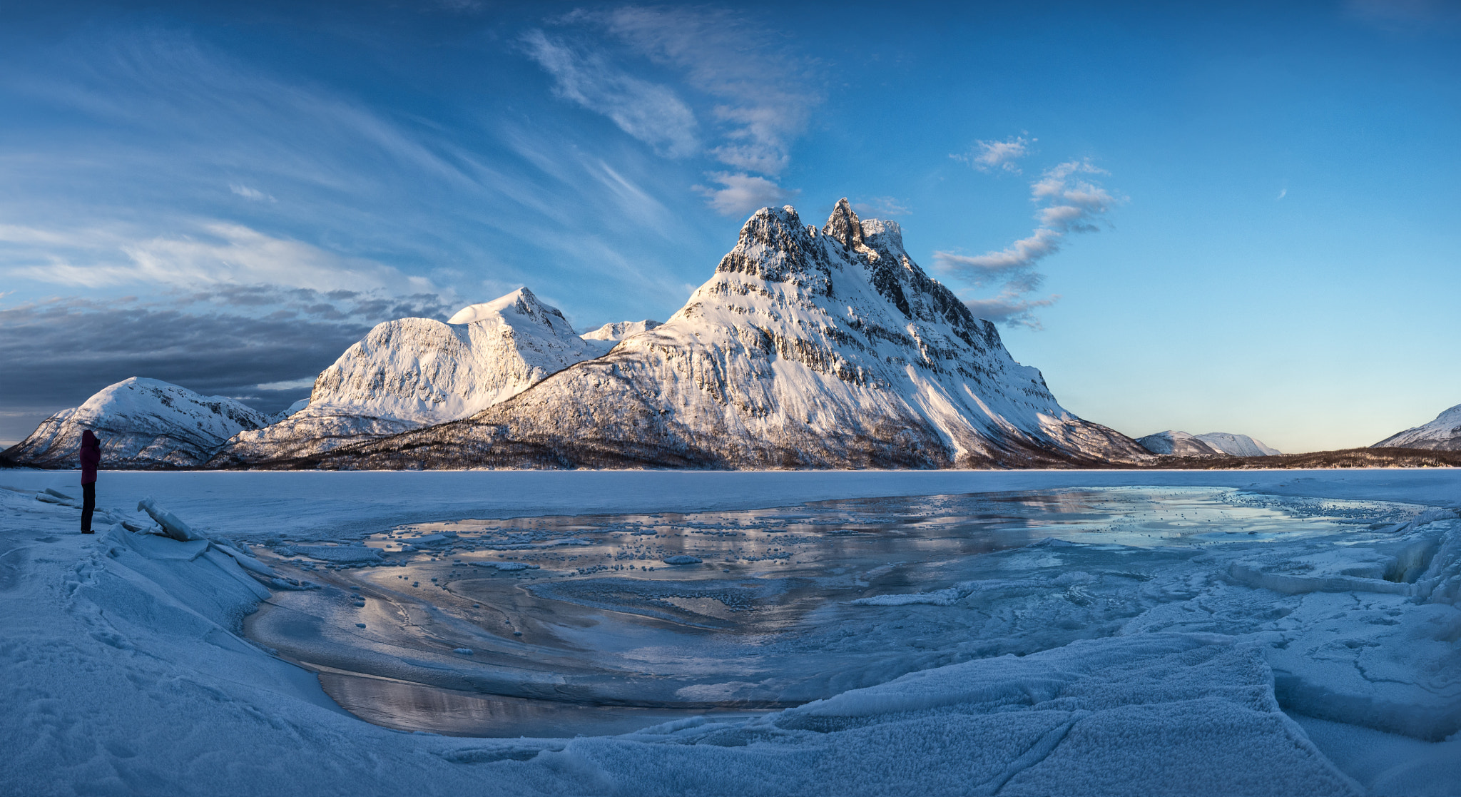 Olympus OM-D E-M1 Mark II + OLYMPUS M.12mm F2.0 sample photo. Novafjellet photography