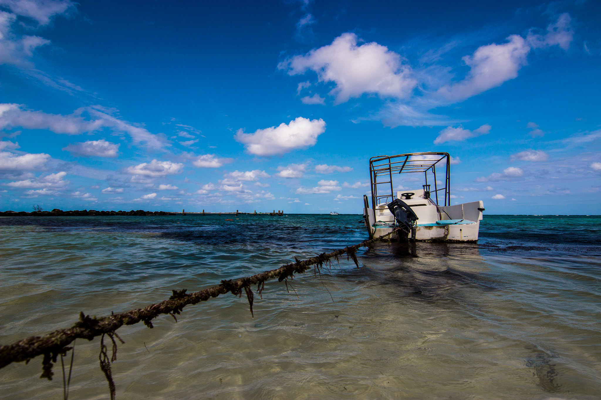 Canon EOS 600D (Rebel EOS T3i / EOS Kiss X5) sample photo. Abandoned boat photography