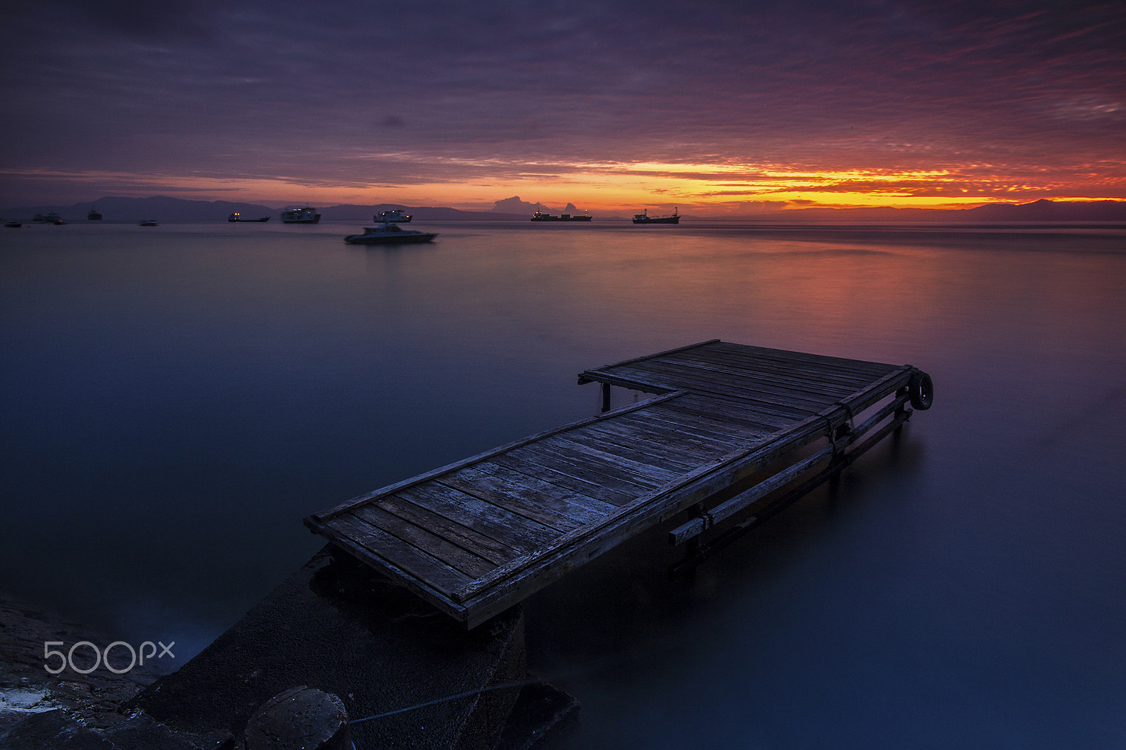 Canon EOS 600D (Rebel EOS T3i / EOS Kiss X5) sample photo. Keep calm and waiting sunrise photography