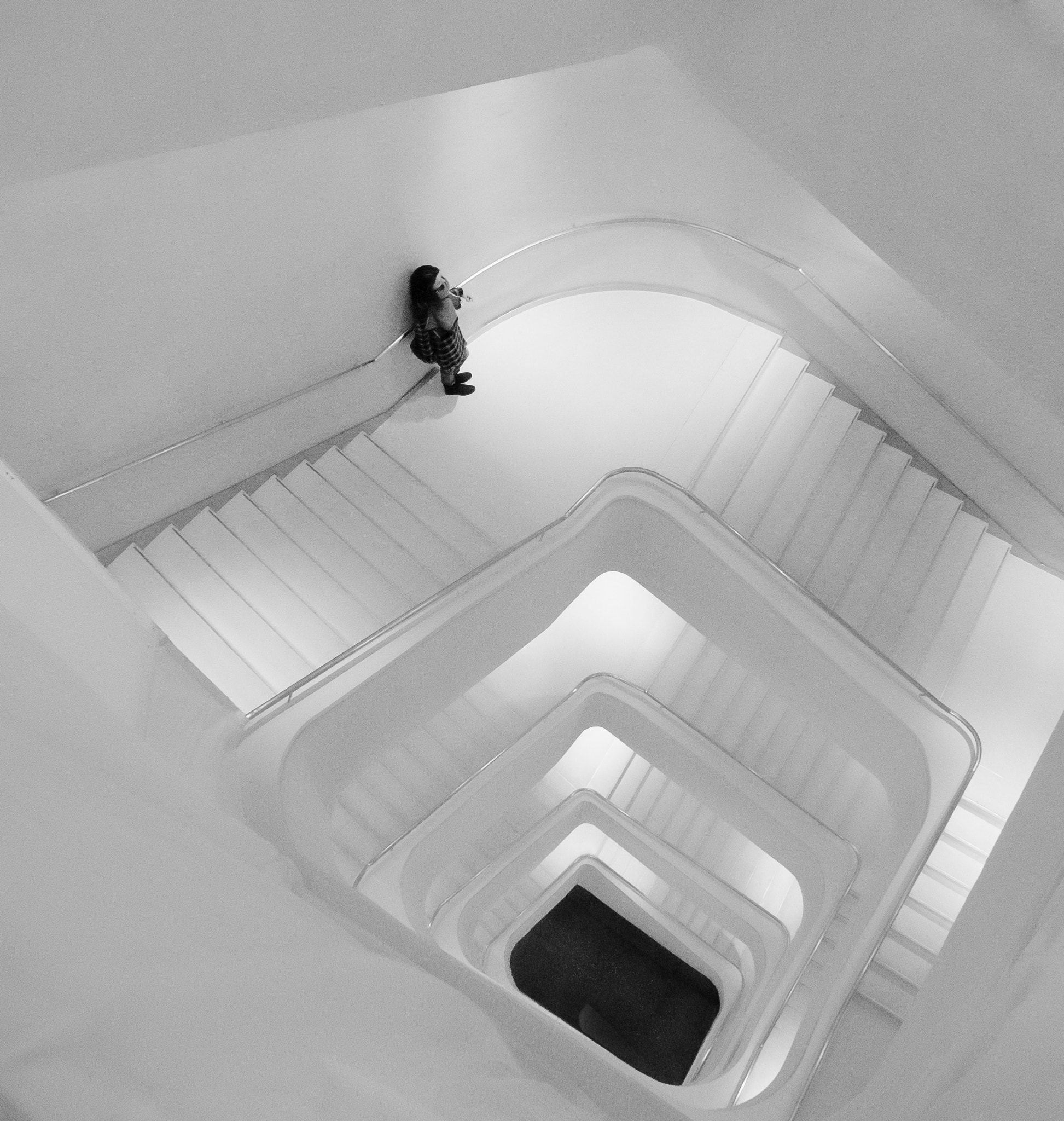 OLYMPUS M.14-150mm F4.0-5.6 II sample photo. 'up or down?' photography
