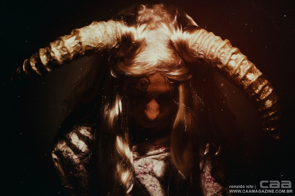 Canon EOS 450D (EOS Rebel XSi / EOS Kiss X2) sample photo. Horns | model valesca photography
