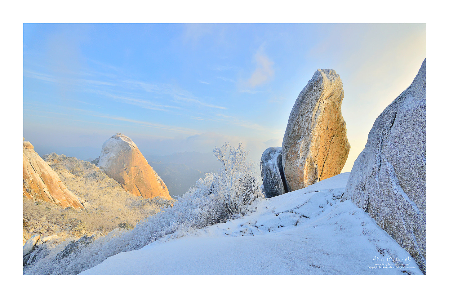 Nikon AF-S Nikkor 17-35mm F2.8D ED-IF sample photo. Yellow rock photography