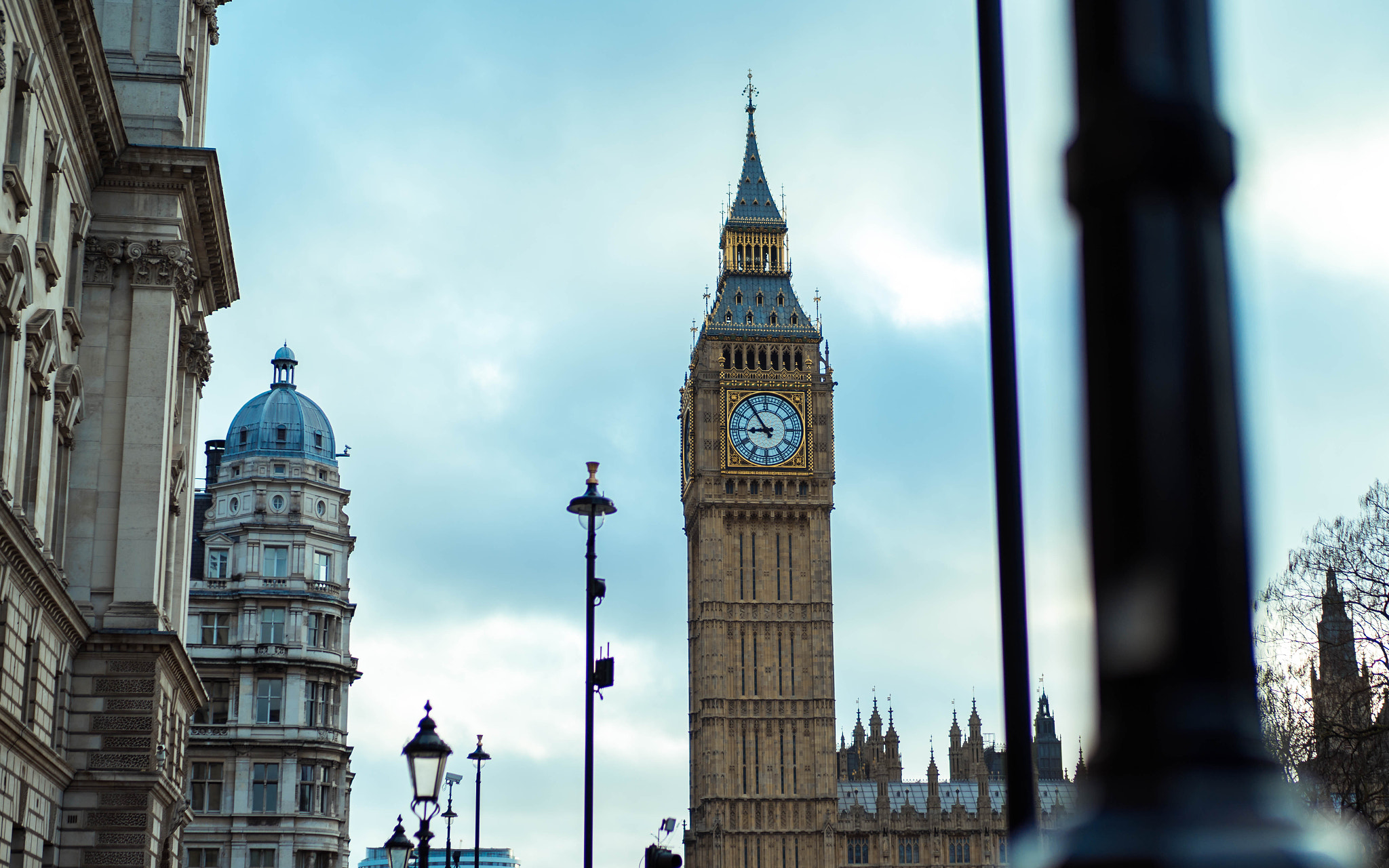 Sony a7 II + E 50mm F1.4 sample photo. Timeless london. my endless love and hate relation ... photography