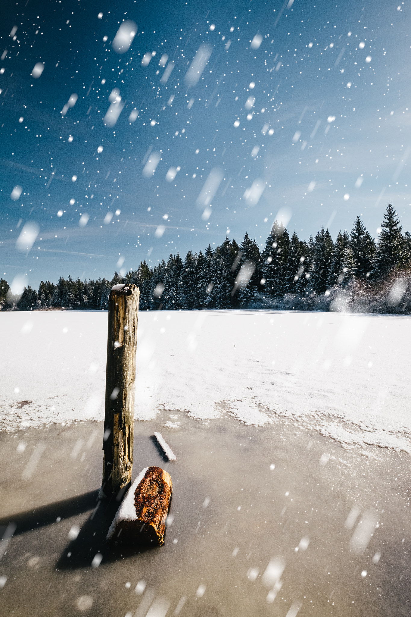 Fujifilm X-T10 + Fujifilm XF 10-24mm F4 R OIS sample photo. Snowing photography