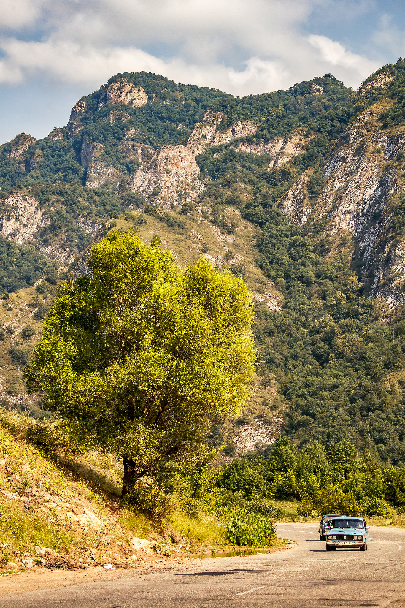 Canon EF-S 55-250mm F4-5.6 IS STM sample photo. Caucasus road photography