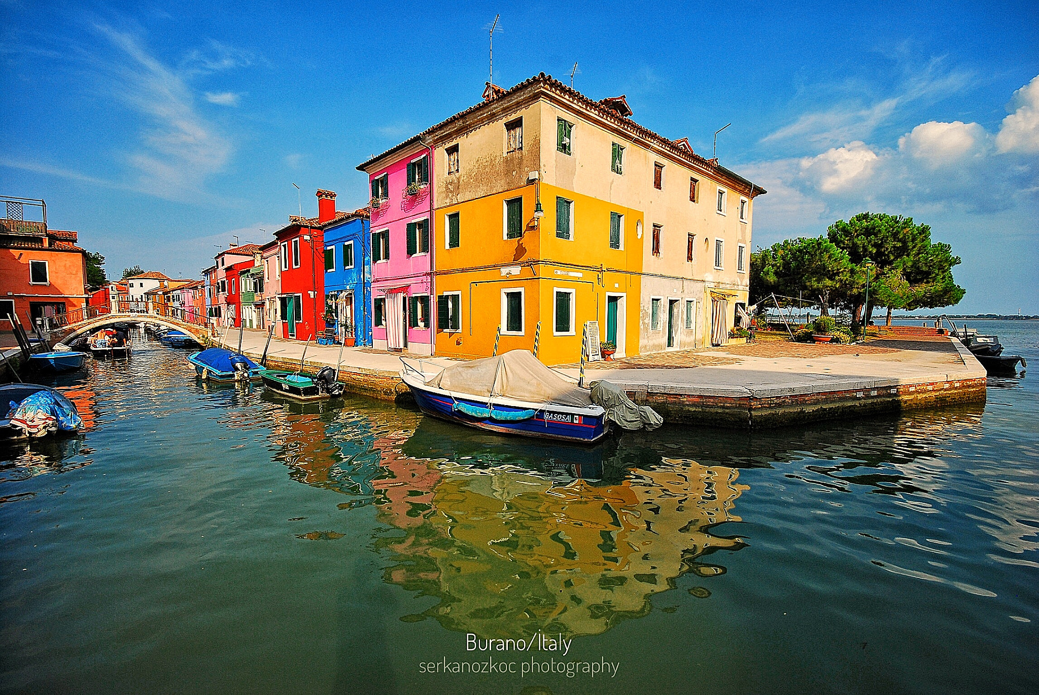 Nikon D80 + Sigma 10-20mm F4-5.6 EX DC HSM sample photo. Burano in italy photography