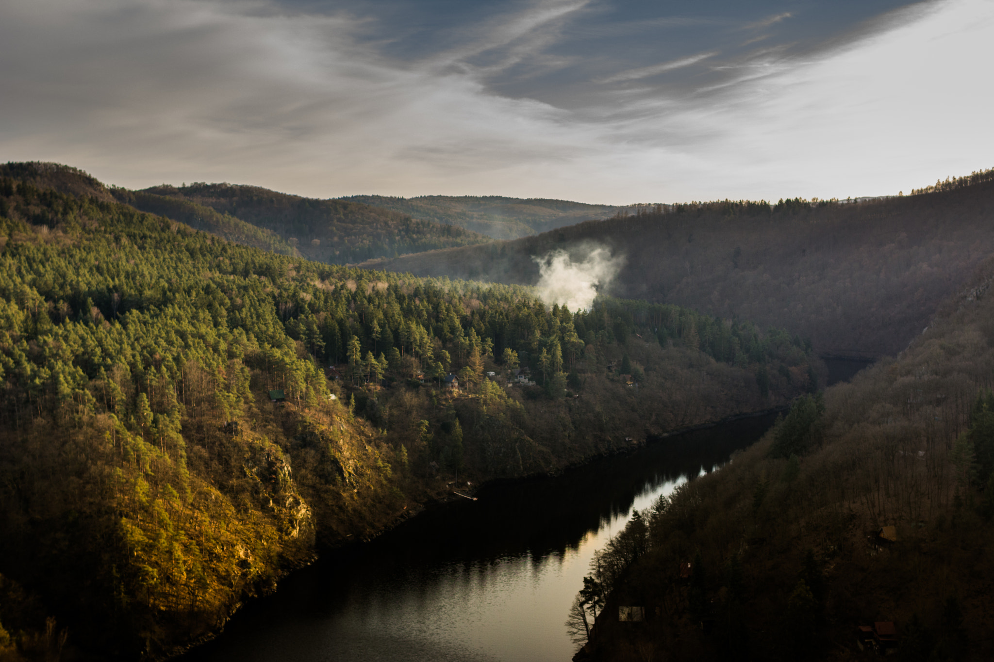 Nikon D7100 + Nikon AF-S Nikkor 28mm F1.8G sample photo. Tour around outside of prague photography