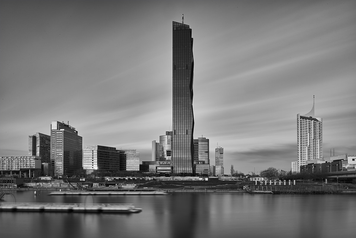 Nikon PC-E Nikkor 24mm F3.5D ED Tilt-Shift sample photo. Skyline vienna - dc tower photography