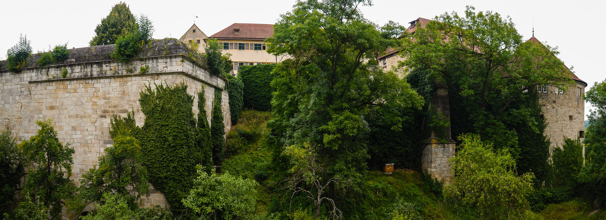 Panasonic Lumix DMC-GF6 + LUMIX G VARIO PZ 14-42/F3.5-5.6 sample photo. Tubingen castle photography