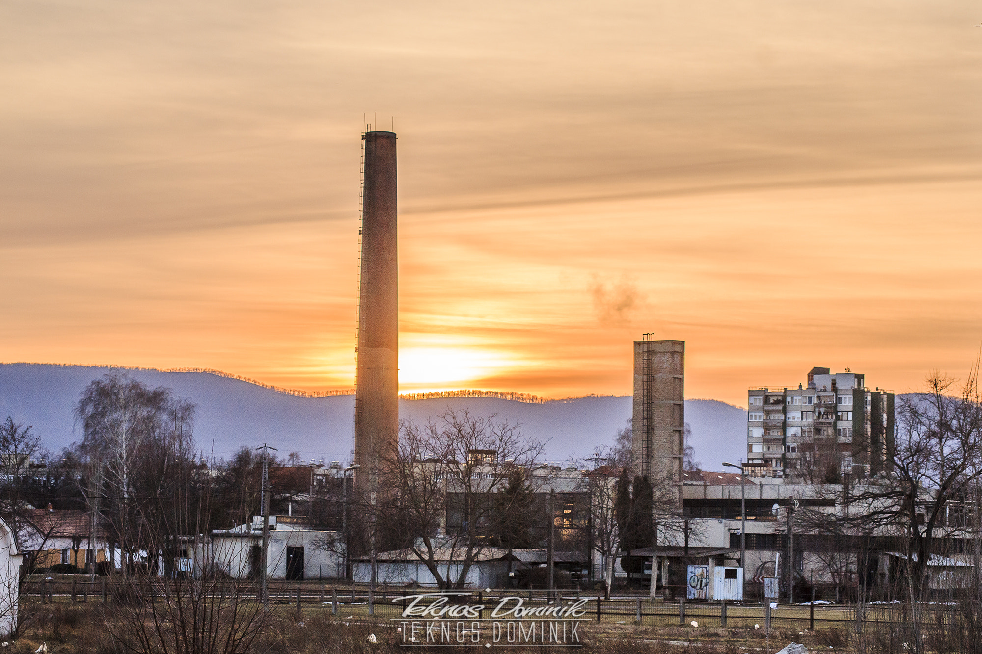 Canon EOS 60D sample photo. Smoke on the sky photography