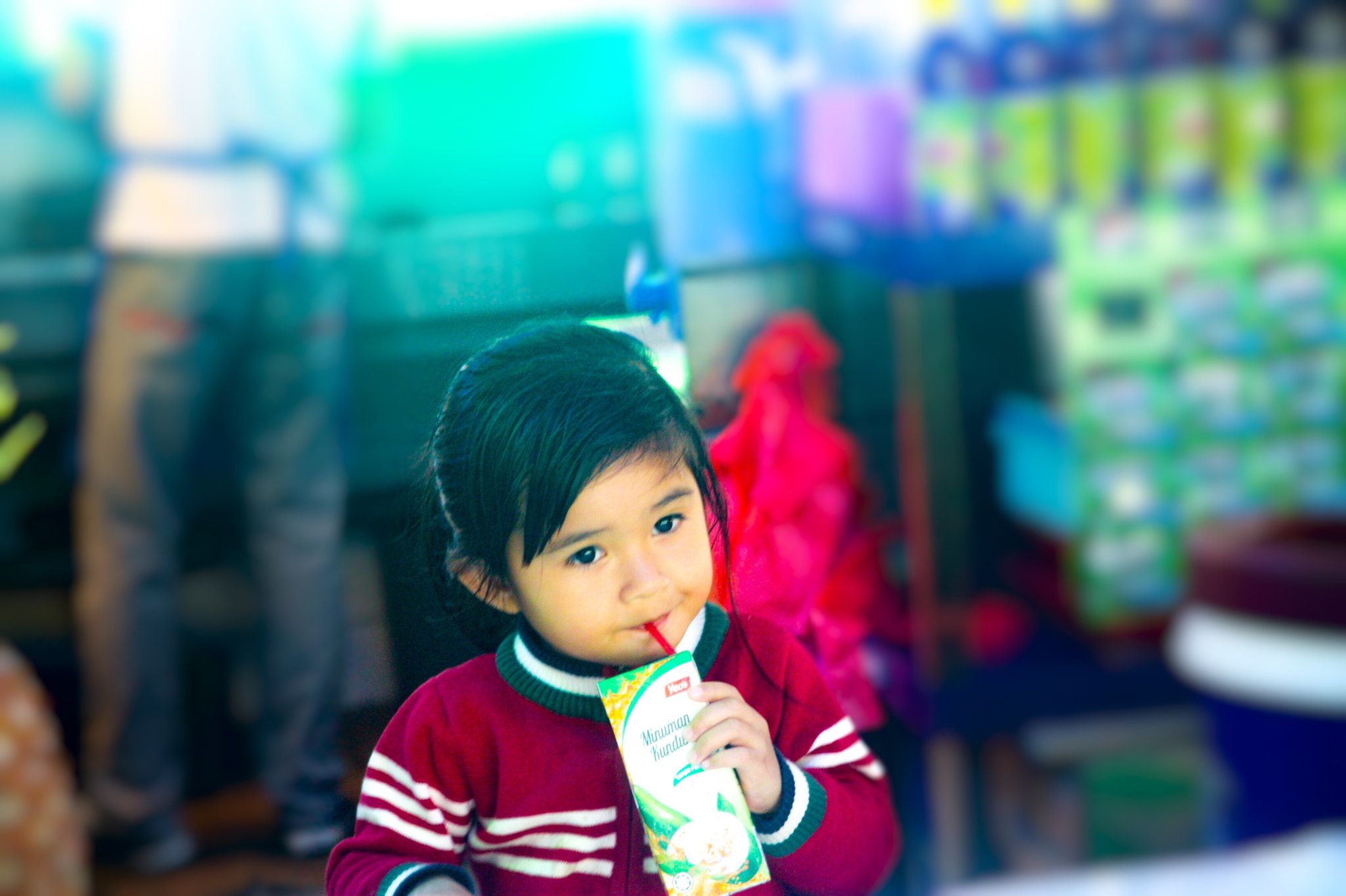 Sigma 17-70mm F2.8-4 DC Macro OS HSM sample photo. Hey there lil' kid photography