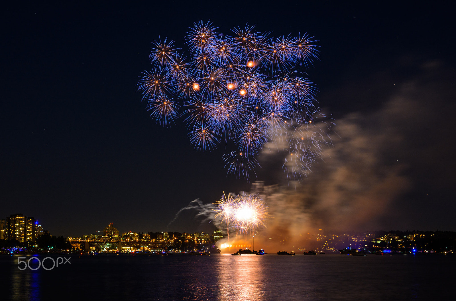 Nikon AF-S Nikkor 24-120mm F4G ED VR sample photo. Beautiful fireworks. colorful fireworks. photography