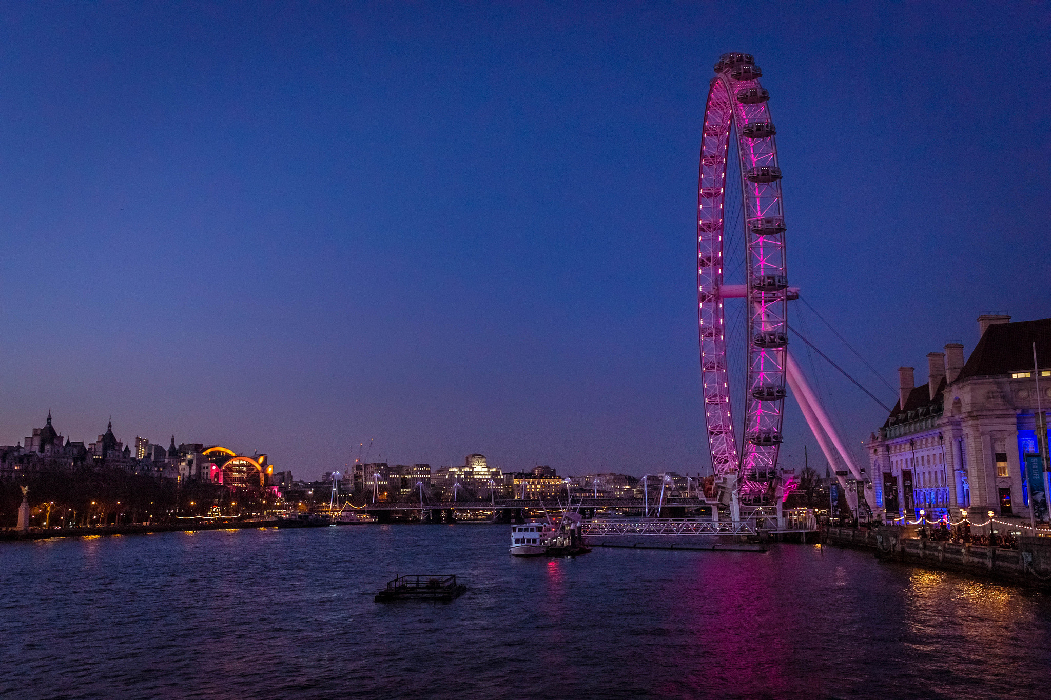 Canon EOS 550D (EOS Rebel T2i / EOS Kiss X4) sample photo. London eye photography