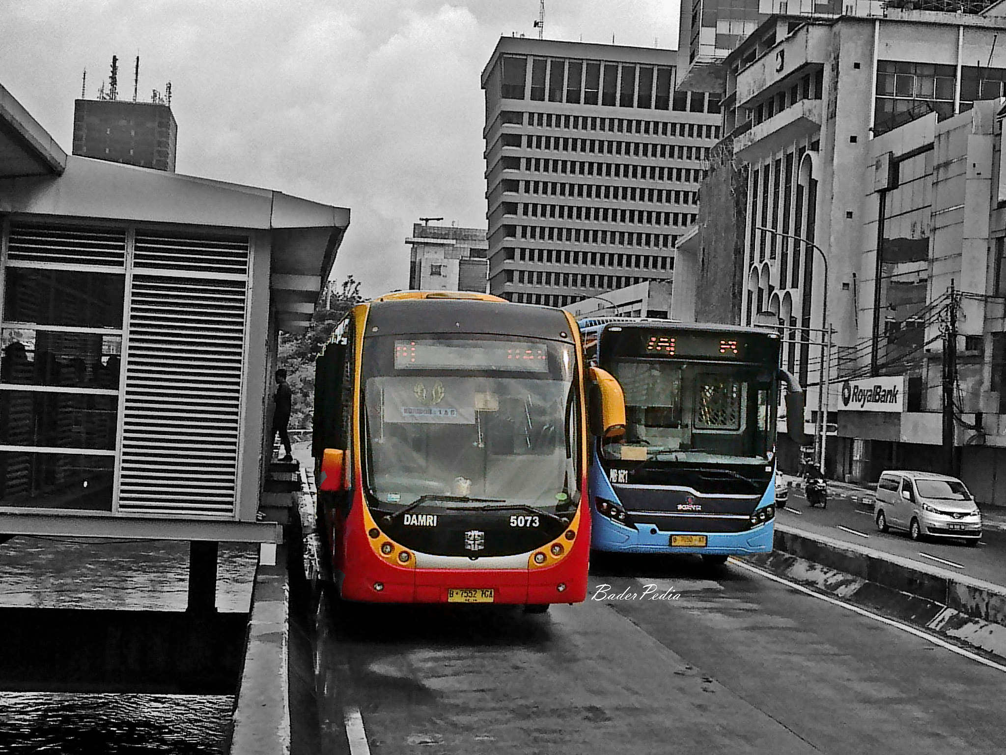 Nokia C5-03 sample photo. Transjakarta #1 photography