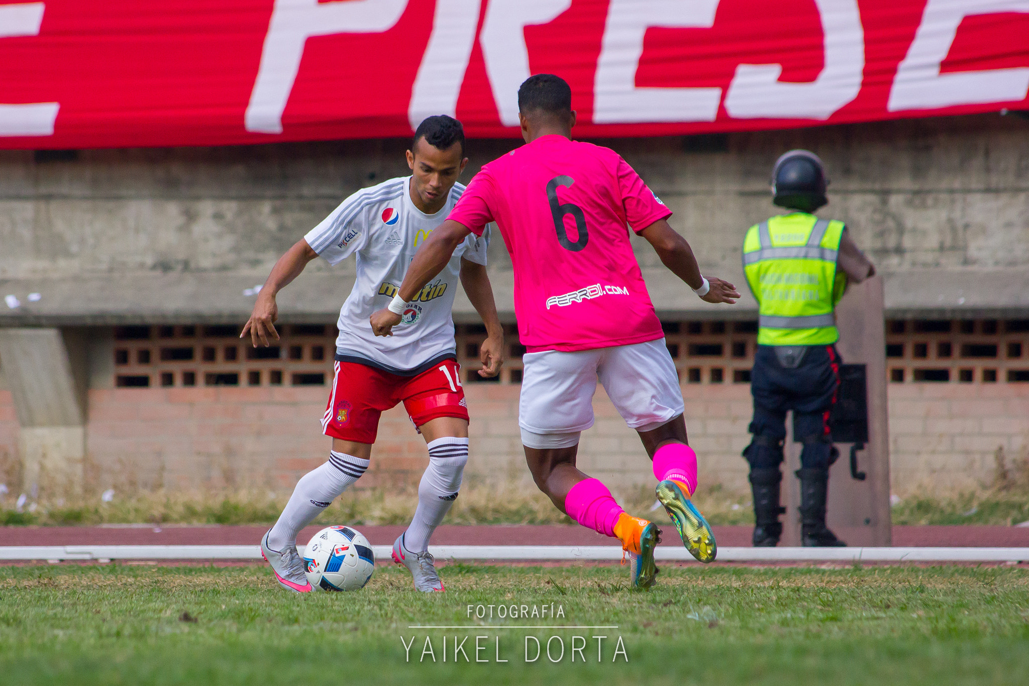 Canon EF 70-300mm F4-5.6 IS USM sample photo. Metropolitanos fc 1-1 caracas fc photography