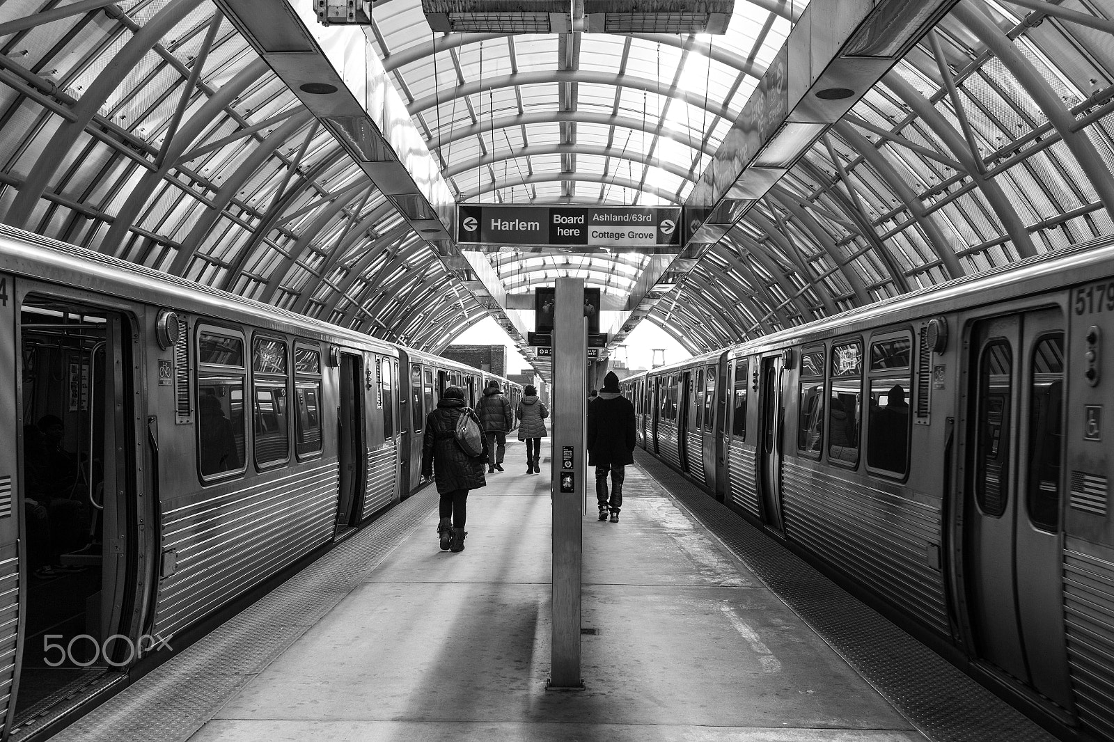 Canon EOS 6D + Canon EF 35mm F1.4L USM sample photo. Train station photography