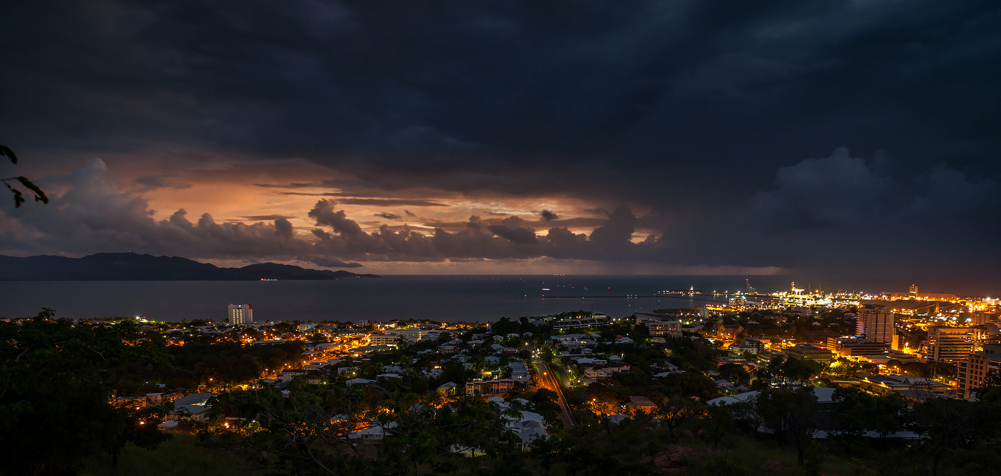 Canon EOS 5D Mark II + ZEISS Distagon T* 21mm F2.8 sample photo. The suns' colours break through the storm. photography