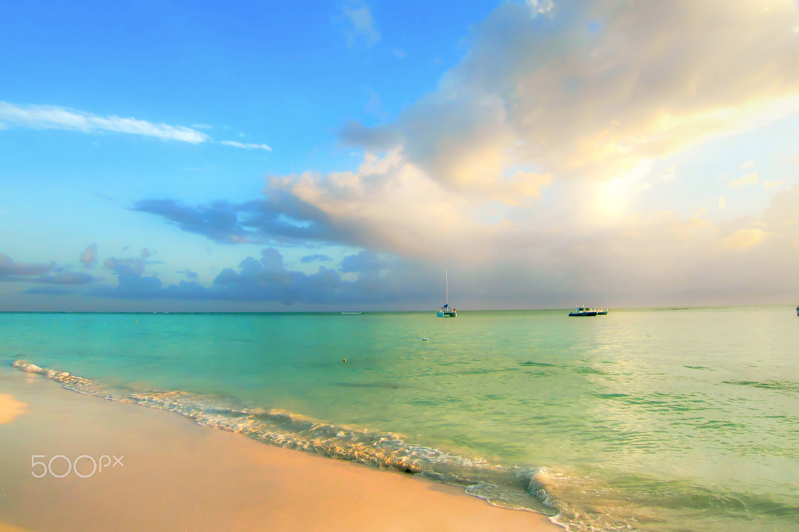 Canon PowerShot ELPH 500 HS (IXUS 310 HS / IXY 31S) sample photo. Bavaro beach photography