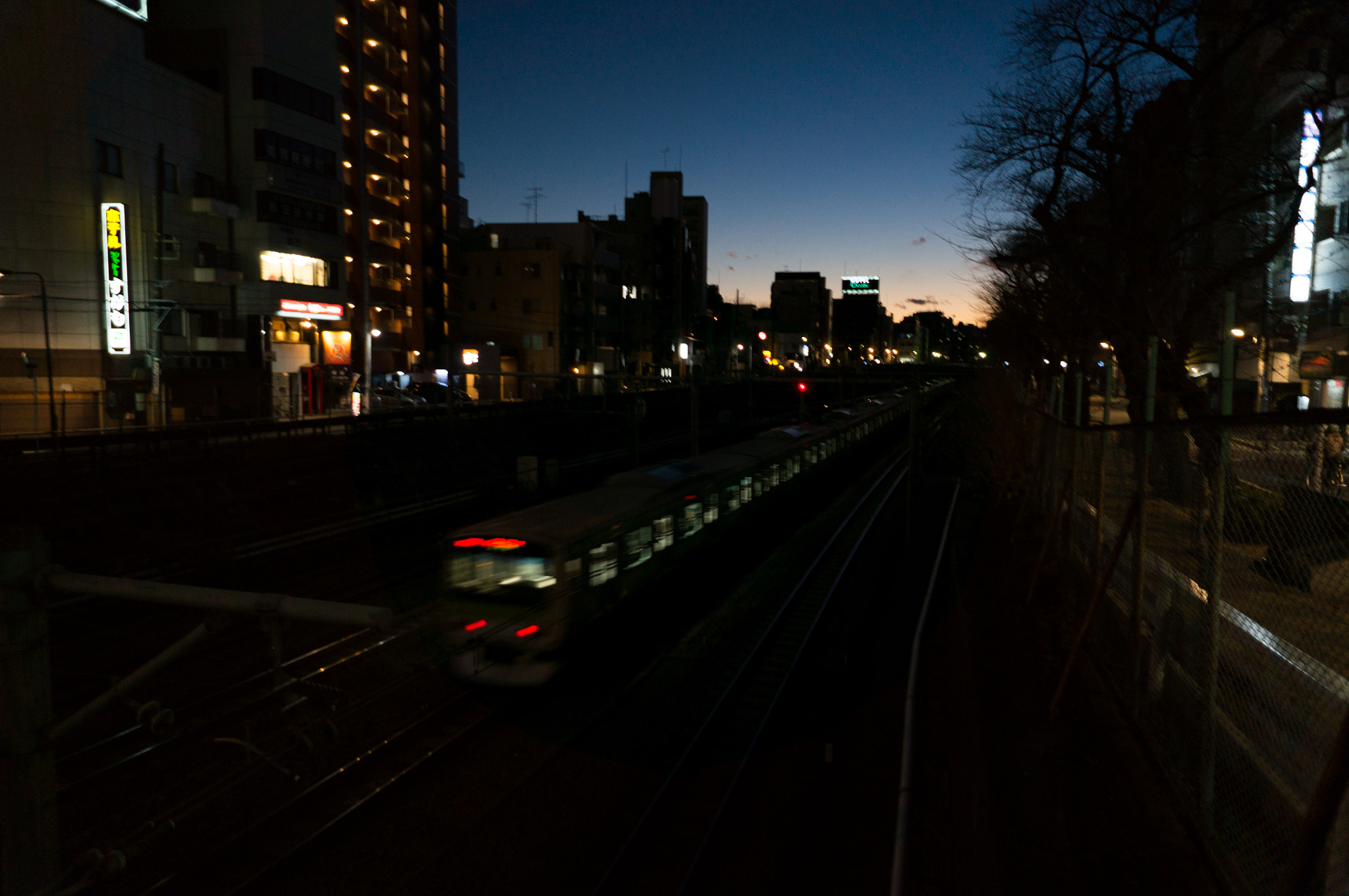 Sony Alpha NEX-5T + Sony E 16mm F2.8 sample photo. Home photography