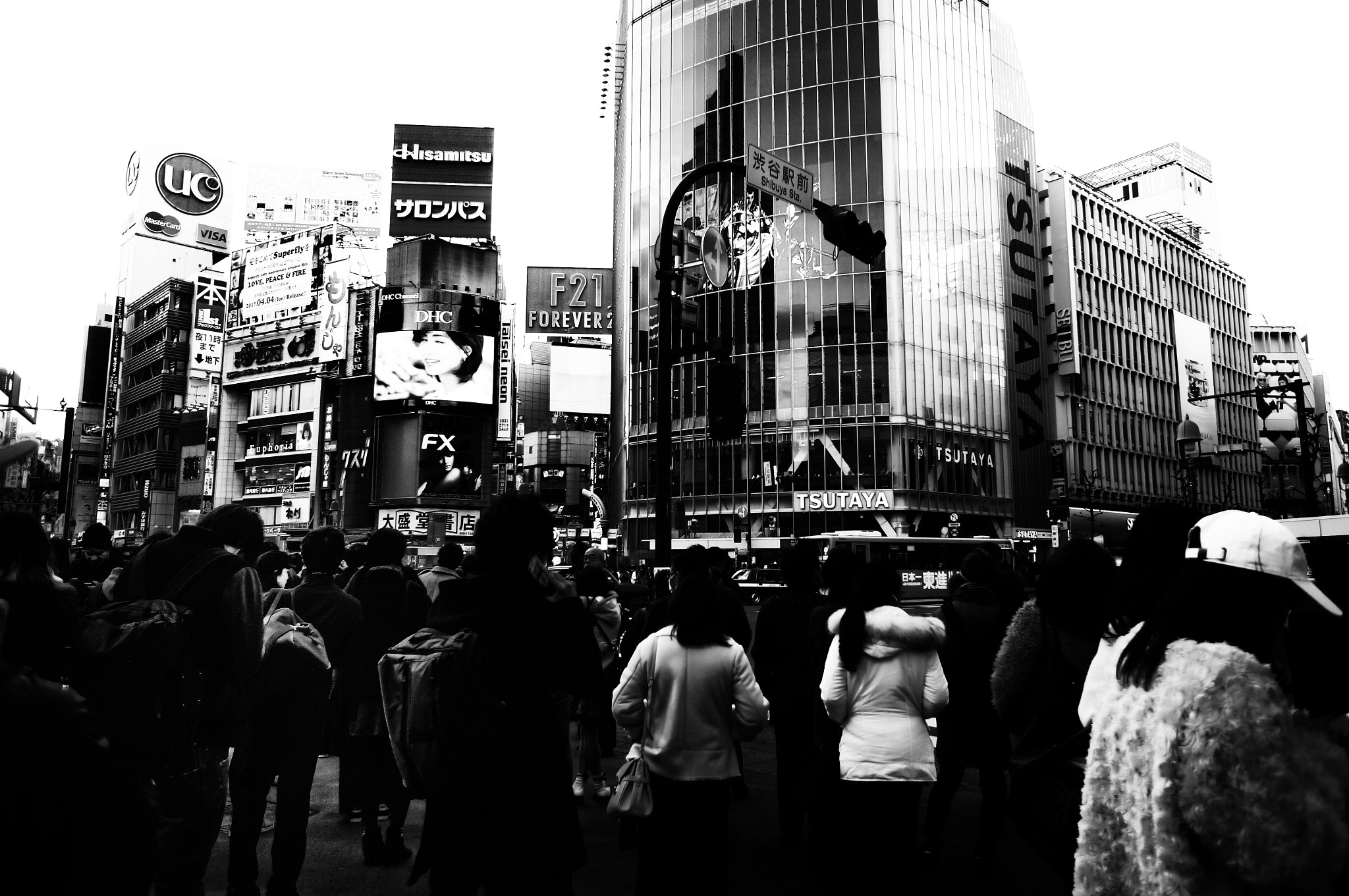 Sony Alpha NEX-5T + Sony E 16mm F2.8 sample photo. Shibuya photography