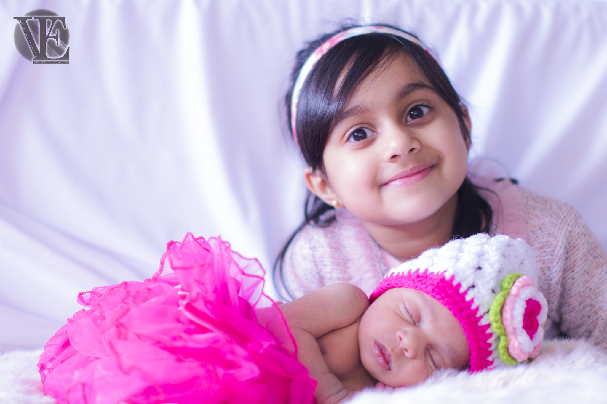 Sigma 50mm F1.4 EX DG HSM sample photo. Sisters photography
