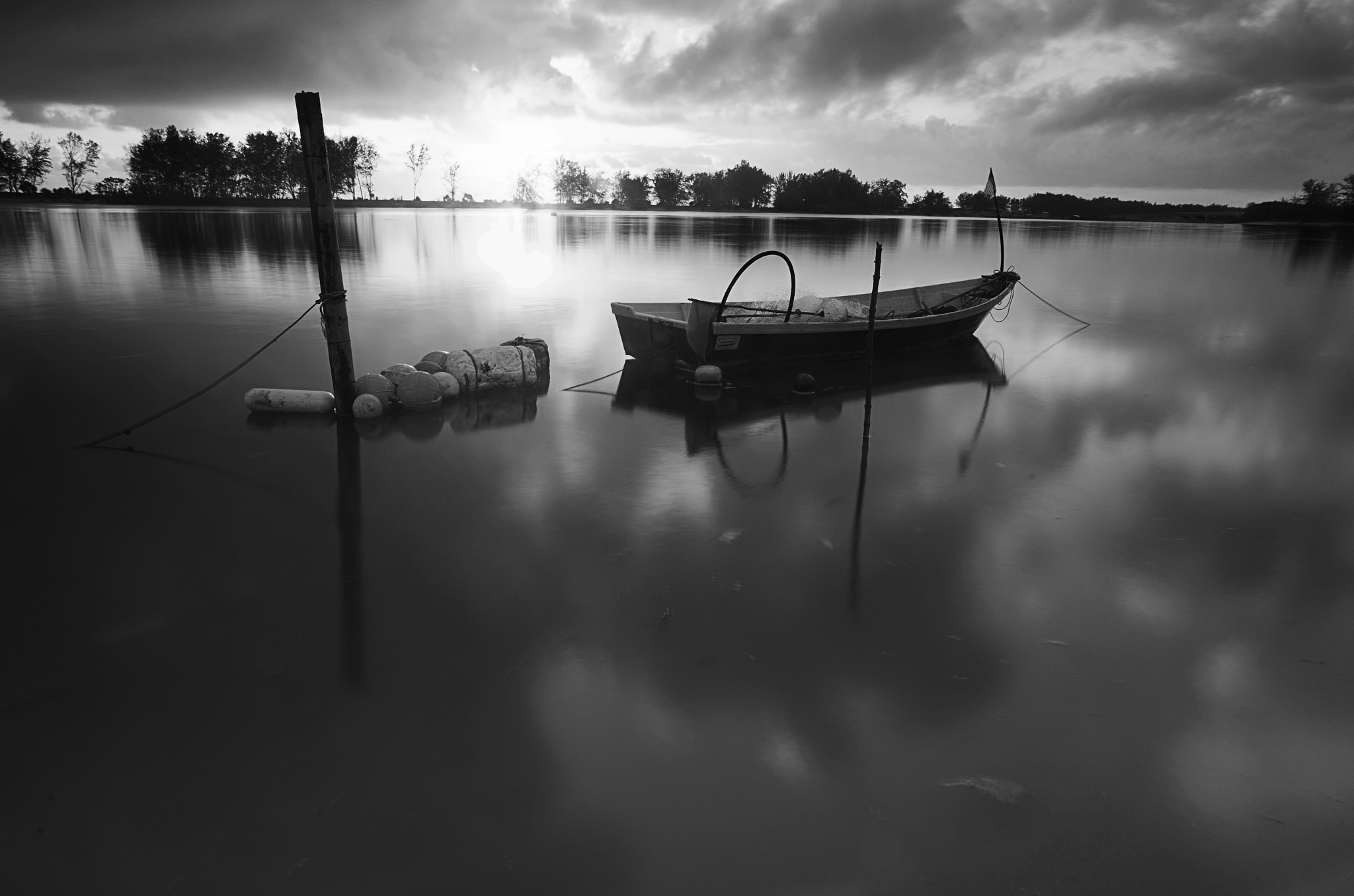 Pentax K-5 + Pentax smc DA 16-45mm F4 ED AL sample photo. Morning view in black and white photography