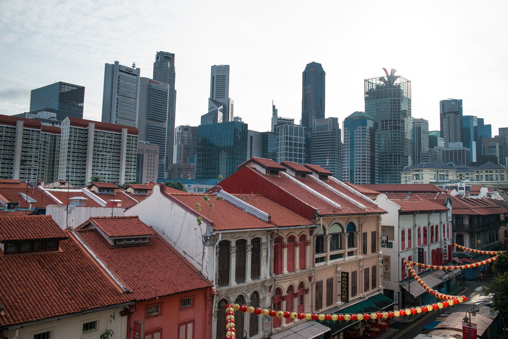 Summilux-M 1:1.4/28 ASPH. sample photo. Shophouses along smith street photography