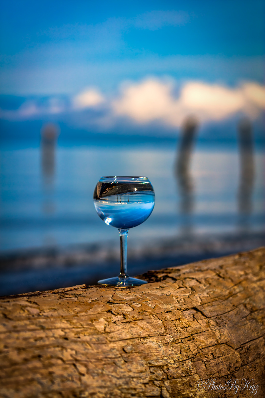 Canon EF 100mm F2.8L Macro IS USM sample photo. Blue refractions photography