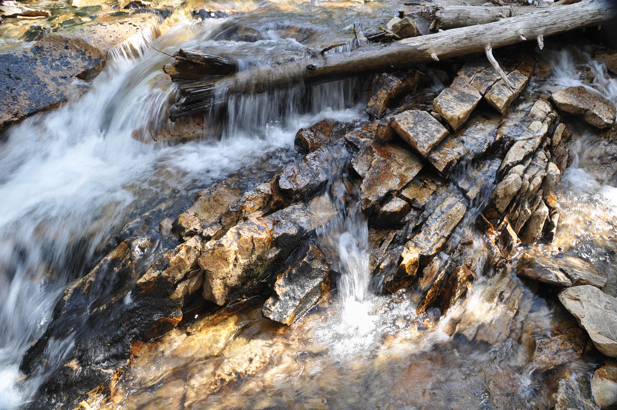 Sigma 18-200mm F3.5-6.3 DC OS HSM sample photo. On the rocks 2 photography