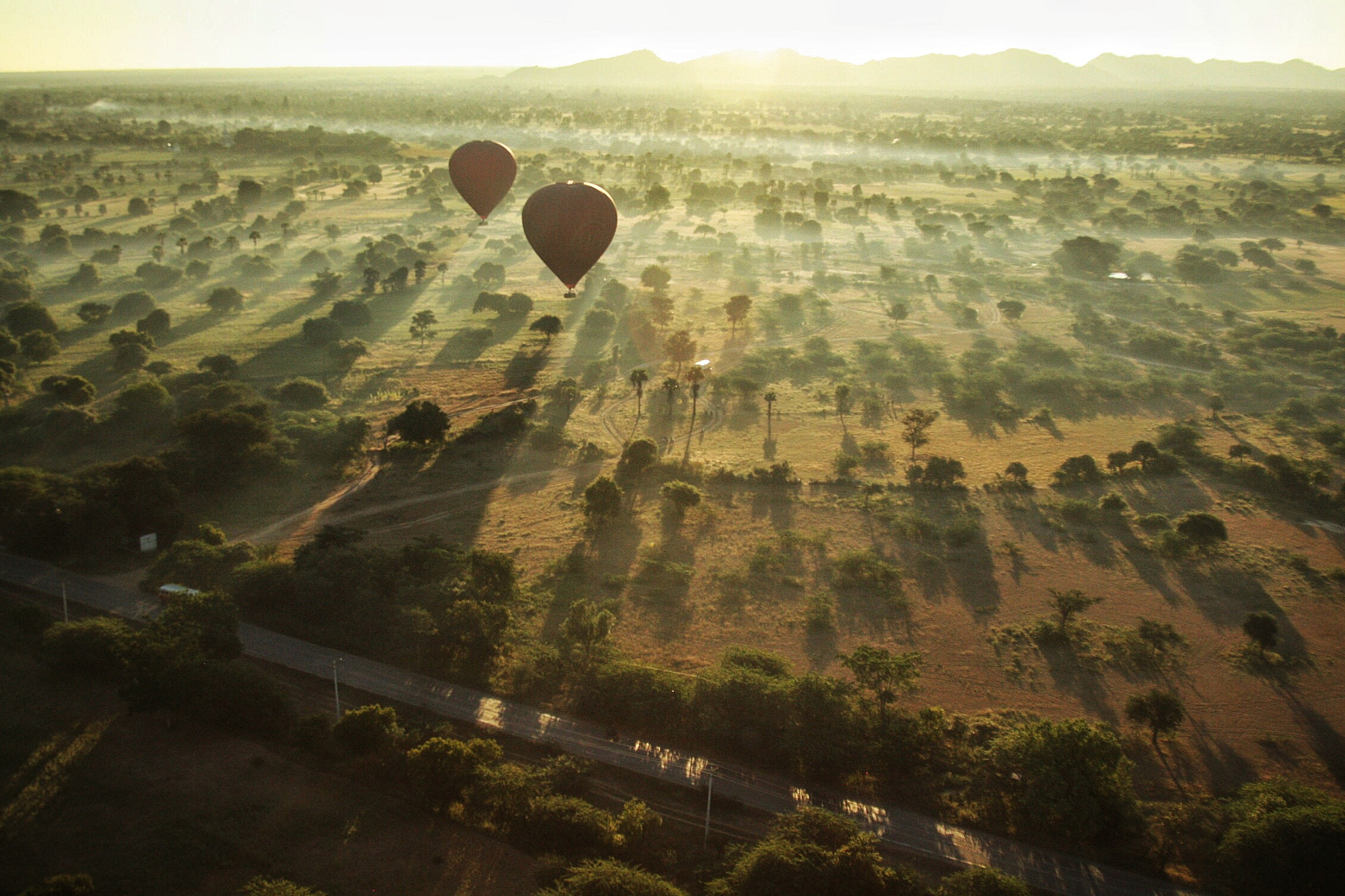 Canon EOS 450D (EOS Rebel XSi / EOS Kiss X2) sample photo. Balloons over bagan photography