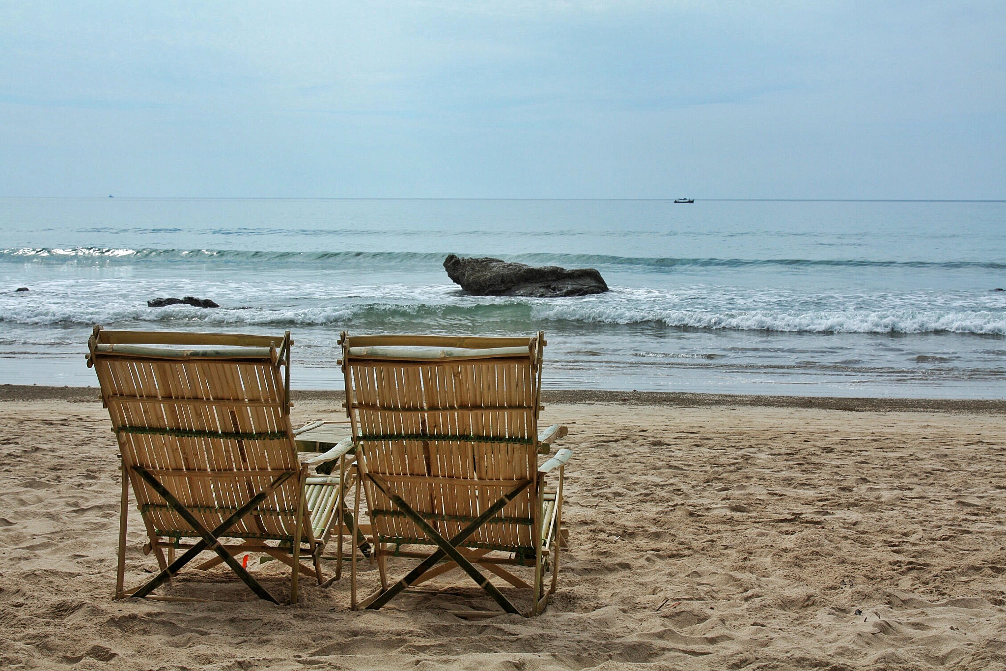 Canon EOS 450D (EOS Rebel XSi / EOS Kiss X2) sample photo. Ngapali beach, burma. photography