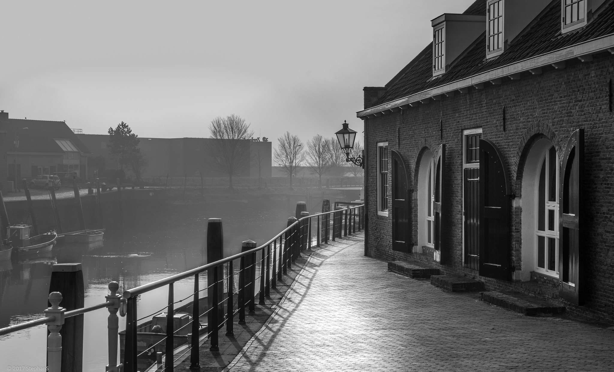 Canon EOS 70D + Sigma 35mm F1.4 DG HSM Art sample photo. Monochrome house photography
