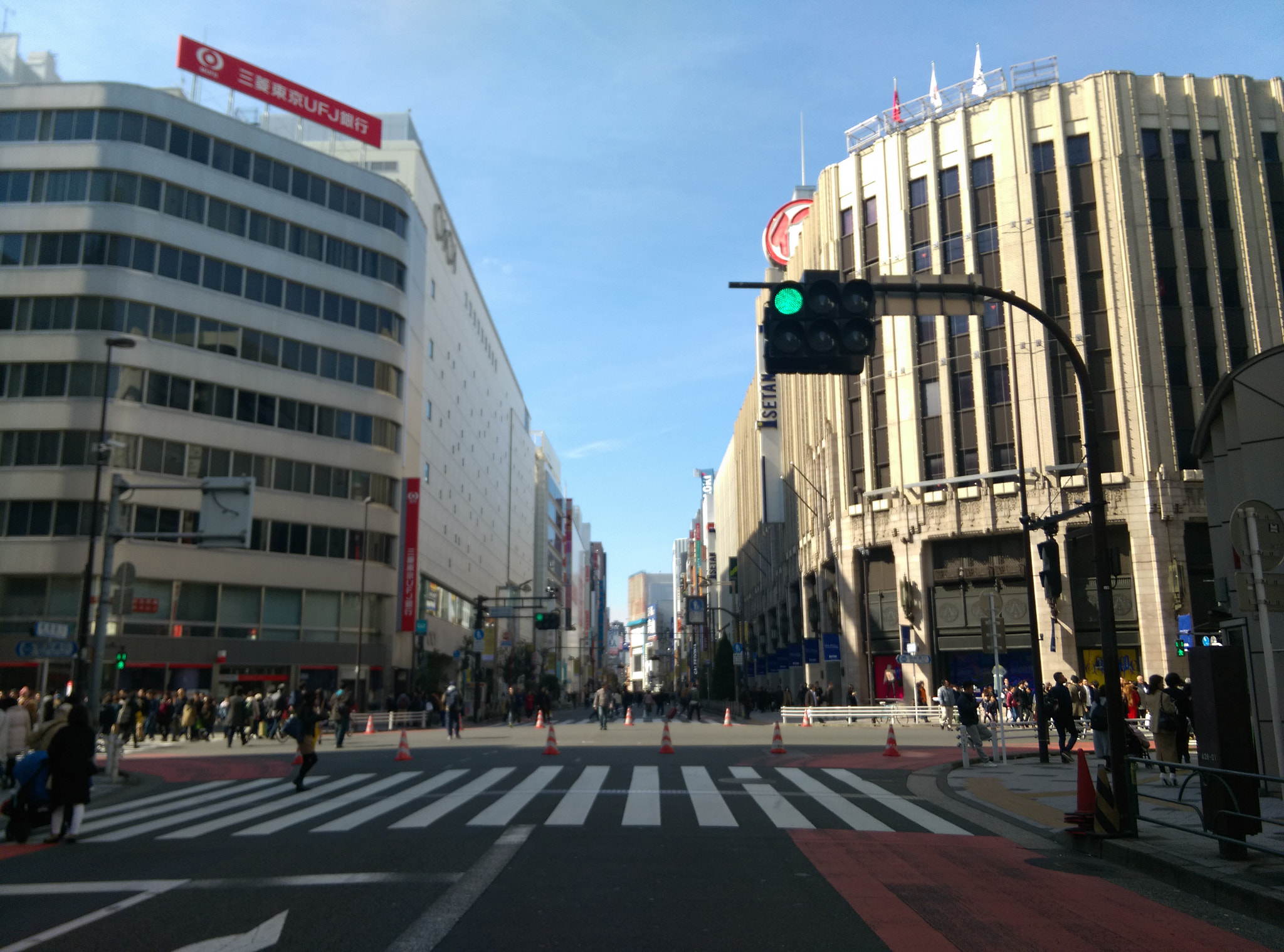 HTC DESIRE EYE sample photo. Shinjuku, tokyo  photography