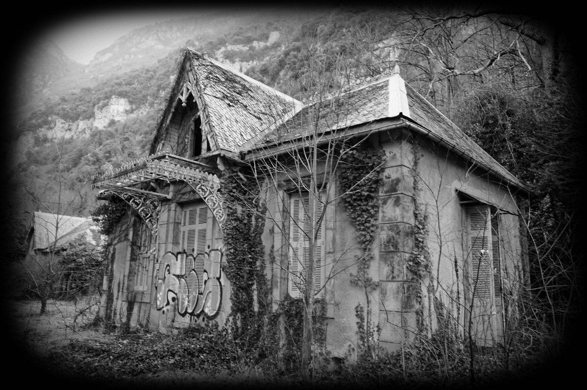 Nikon D300S sample photo. Ussat les bains photography