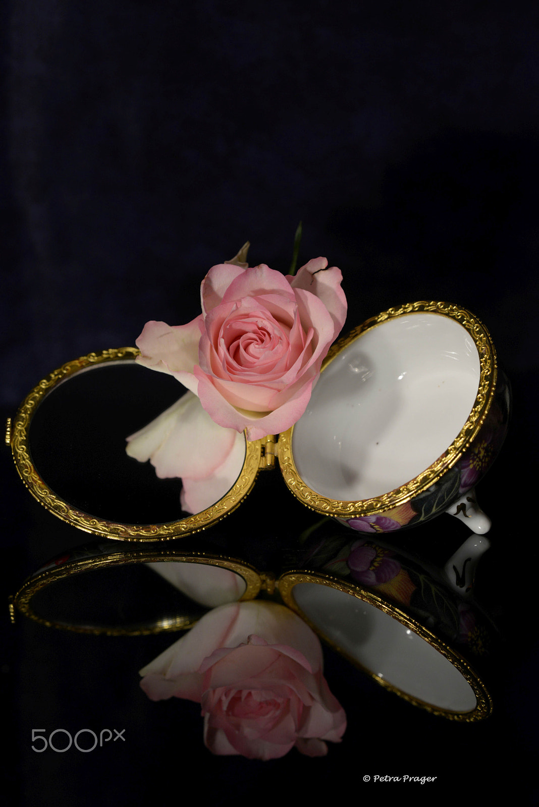 Sigma 150mm F2.8 EX DG OS Macro HSM sample photo. Old fashion photography