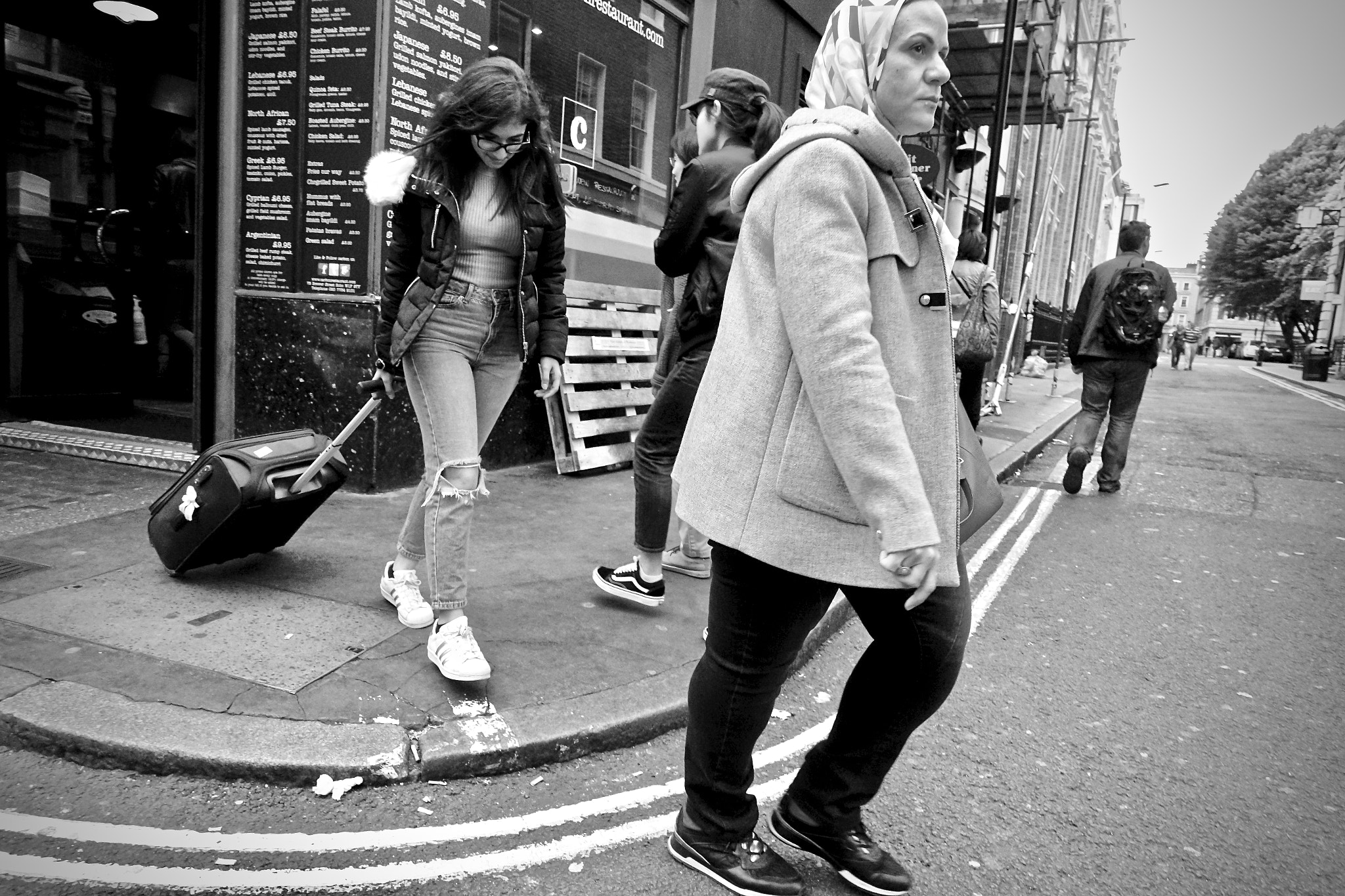 Sony Cyber-shot DSC-RX100 IV + Sony 24-70mm F1.8-2.8 sample photo. Central london, uk. photography
