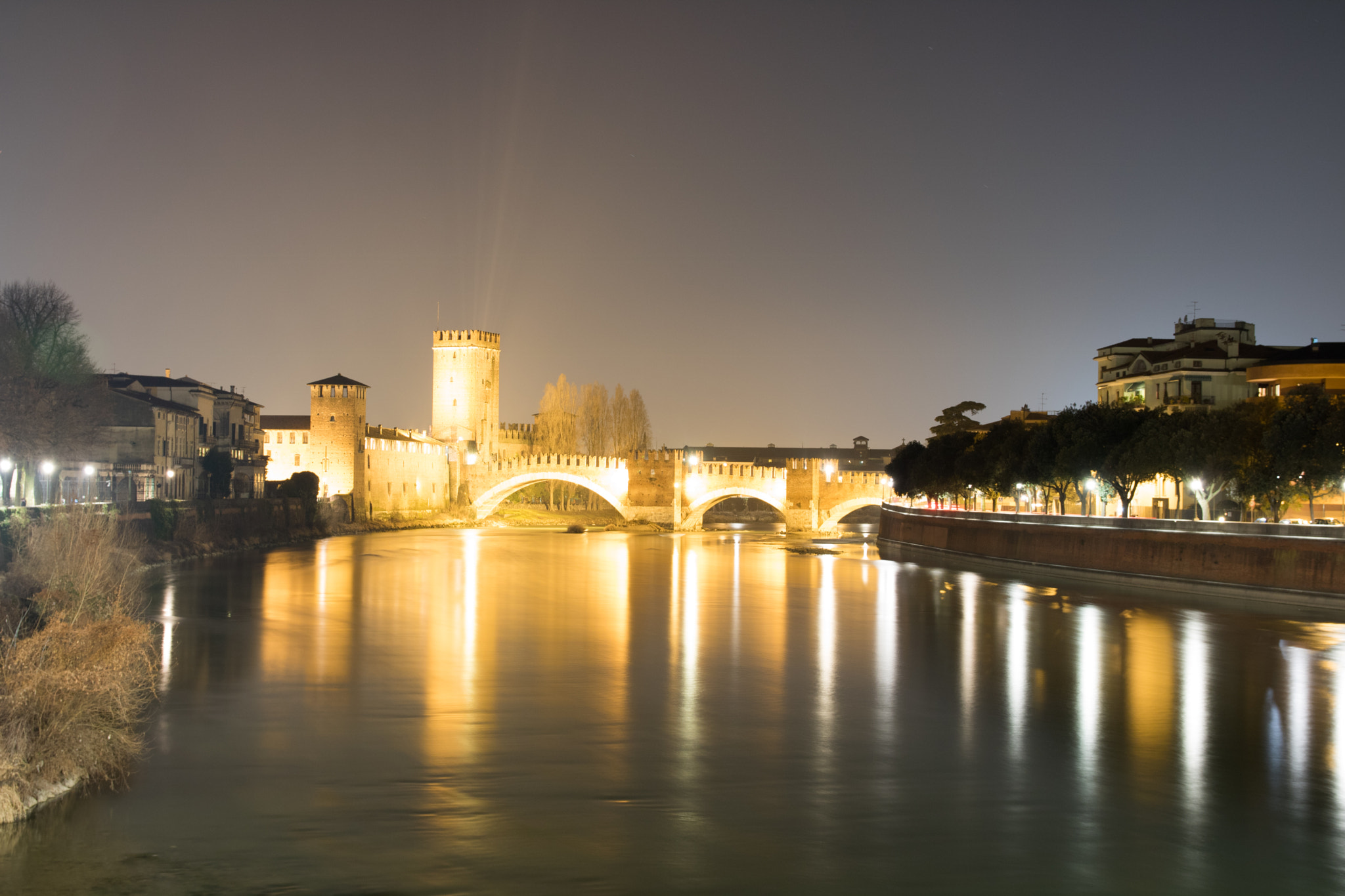 Canon EOS 760D (EOS Rebel T6s / EOS 8000D) sample photo. Verona centro photography