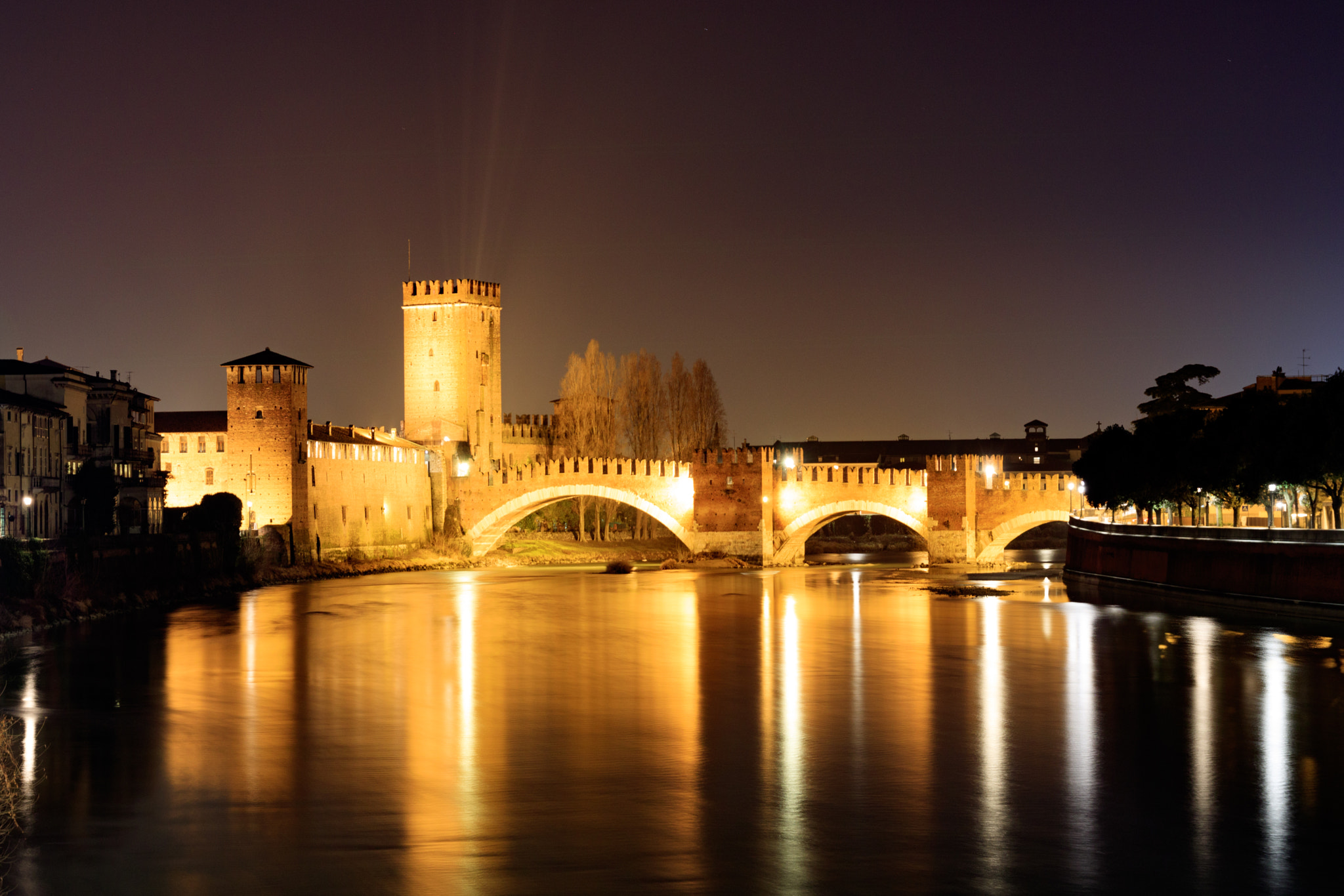 Canon EOS 760D (EOS Rebel T6s / EOS 8000D) sample photo. Verona centro photography