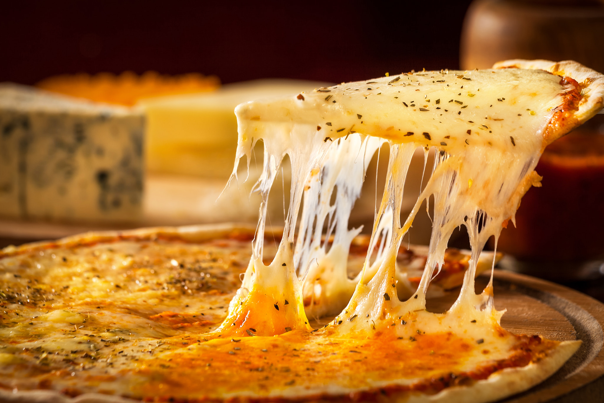 Canon EF 70-300mm F4-5.6 IS USM sample photo. Pizza with cheese photography