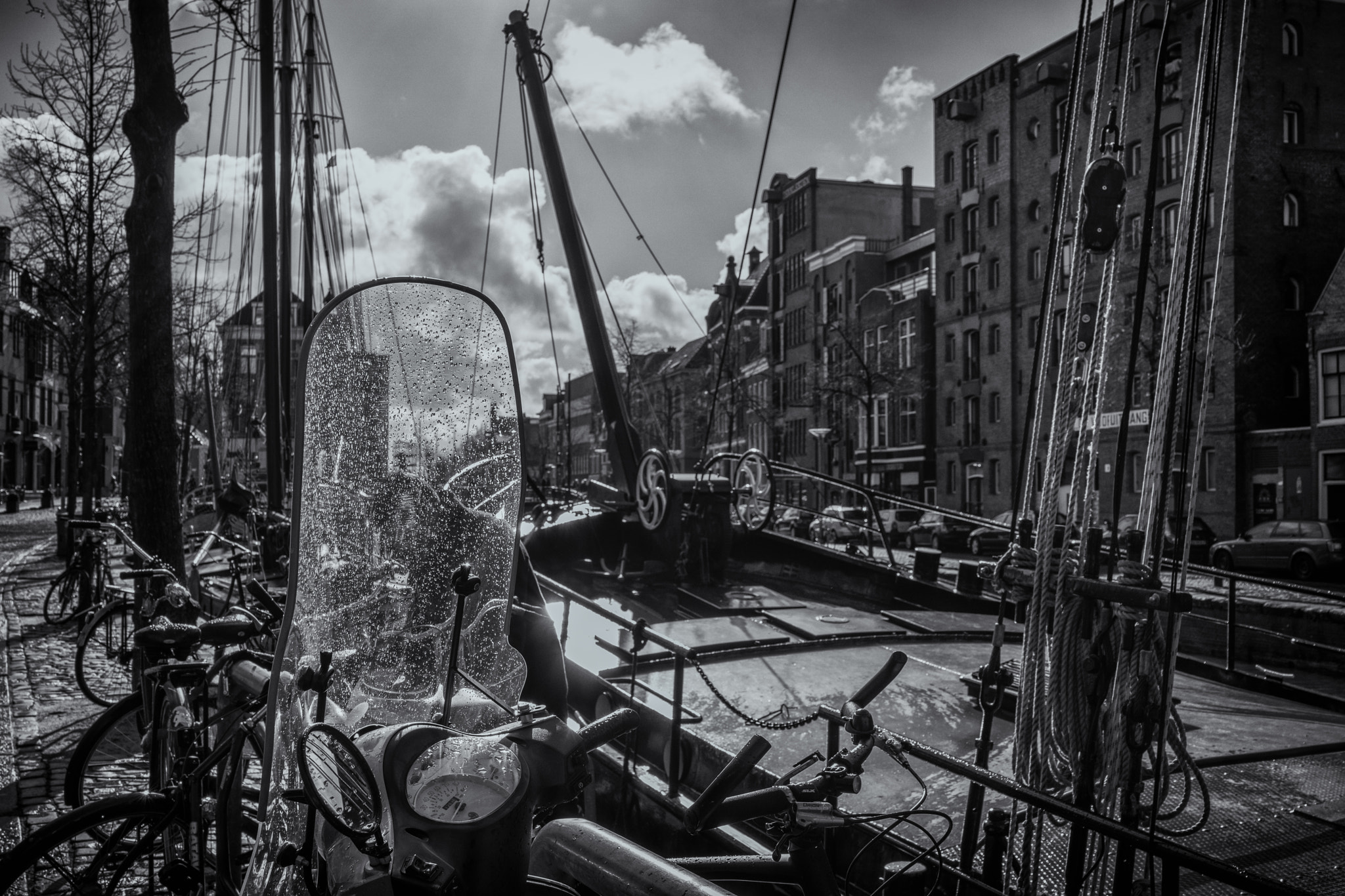 35mm F2.0 sample photo. Groningen photography