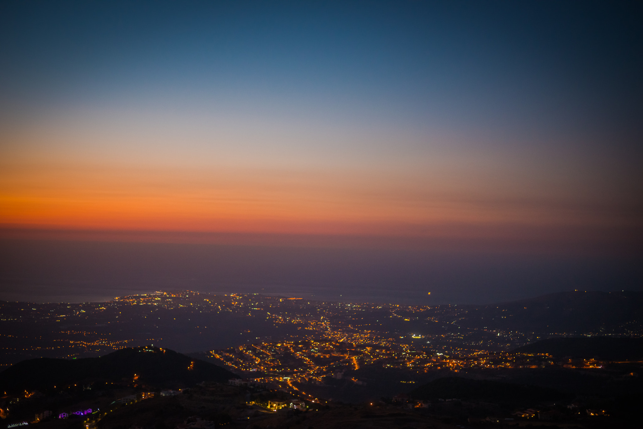 Nikon D800E + Nikon AF-S Nikkor 50mm F1.8G sample photo. Dusk photography