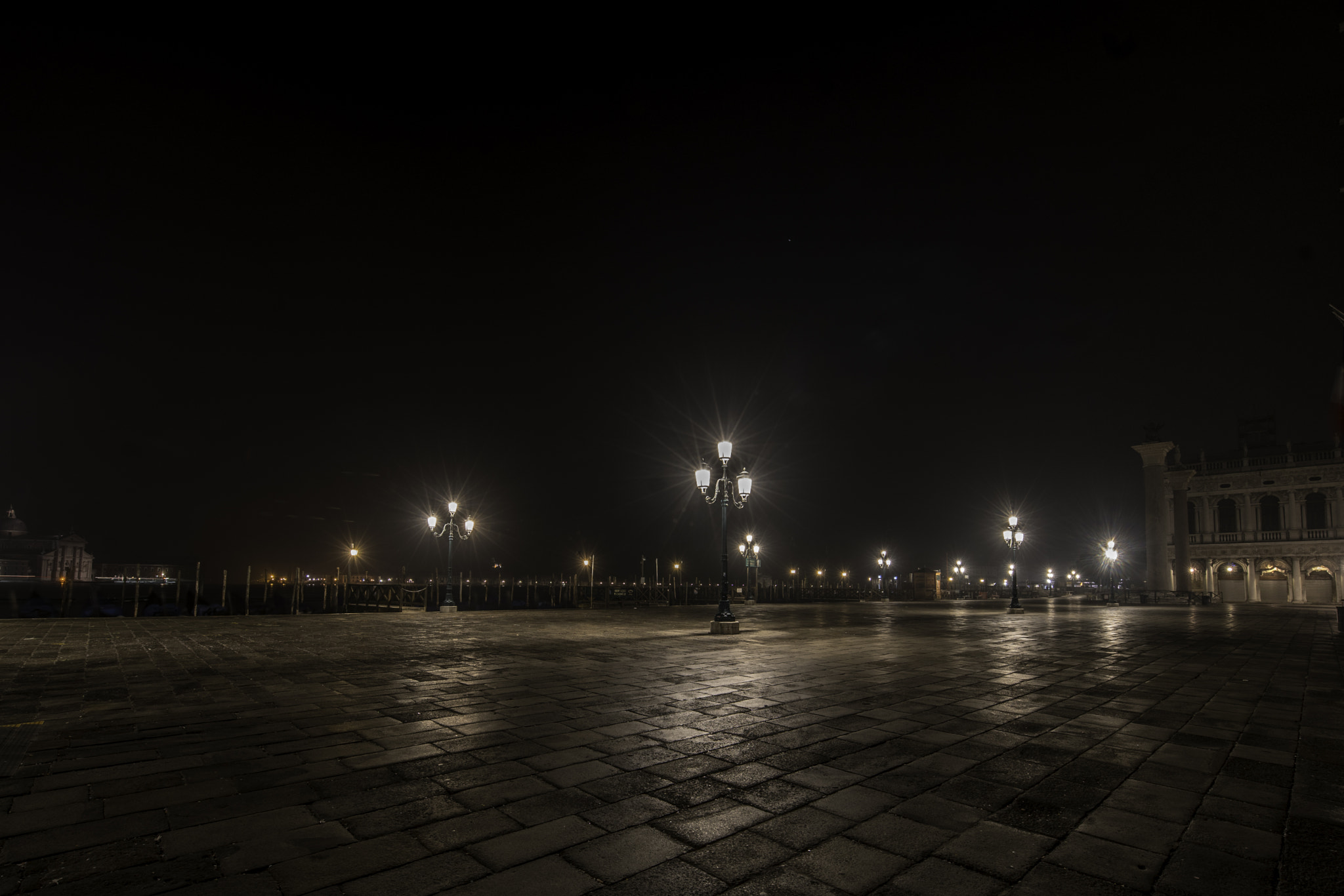 Sony a7R II + Canon EF 11-24mm F4L USM sample photo. Entrance piazza san marco photography