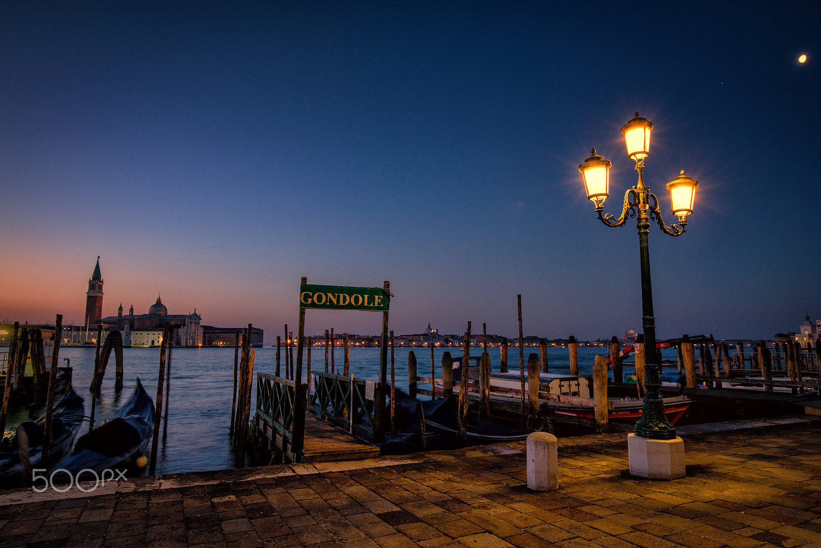 Sony a7R sample photo. Molo photography