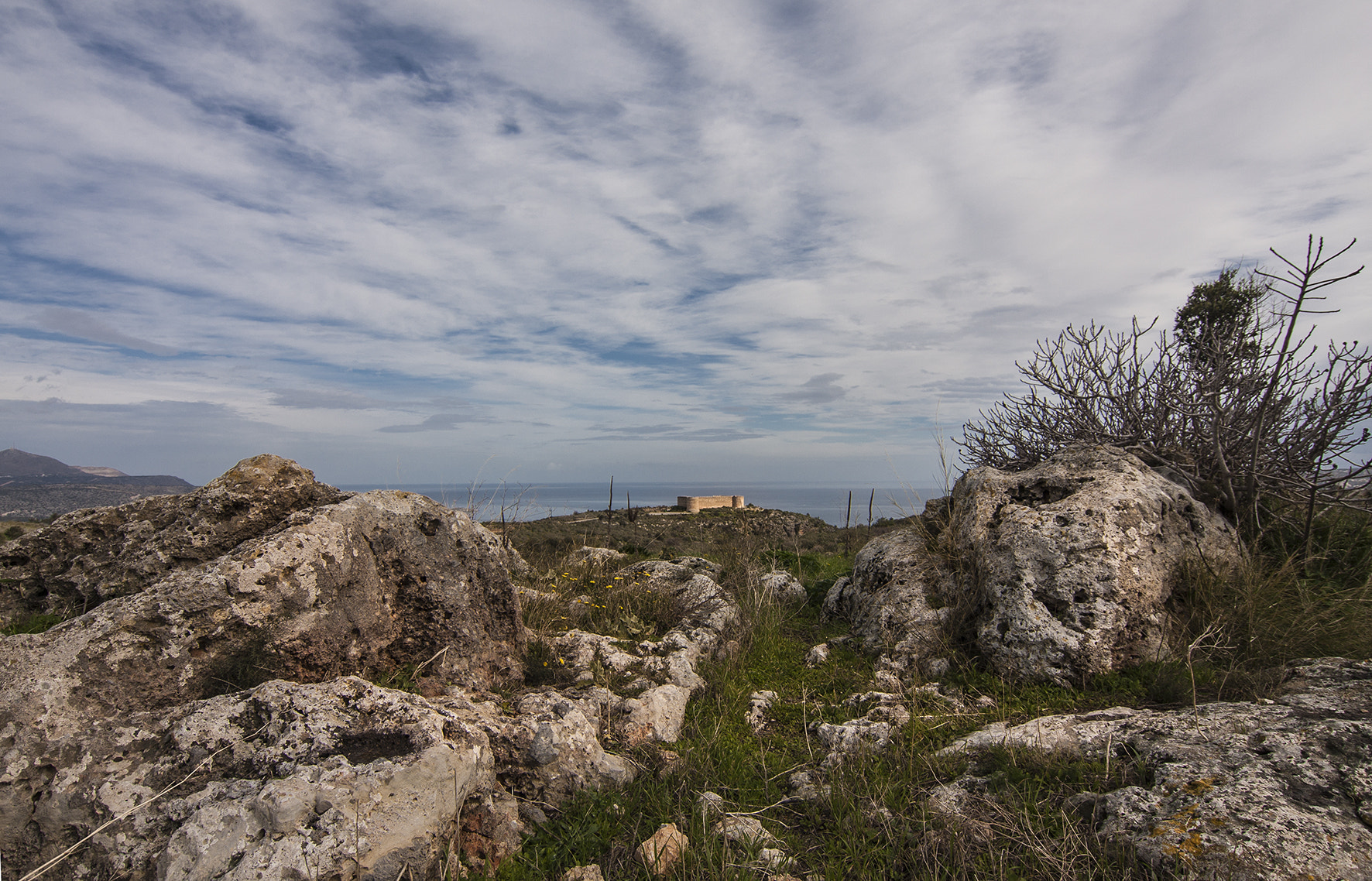 Tokina AT-X 12-28mm F4 Pro DX sample photo. Castle chania photography
