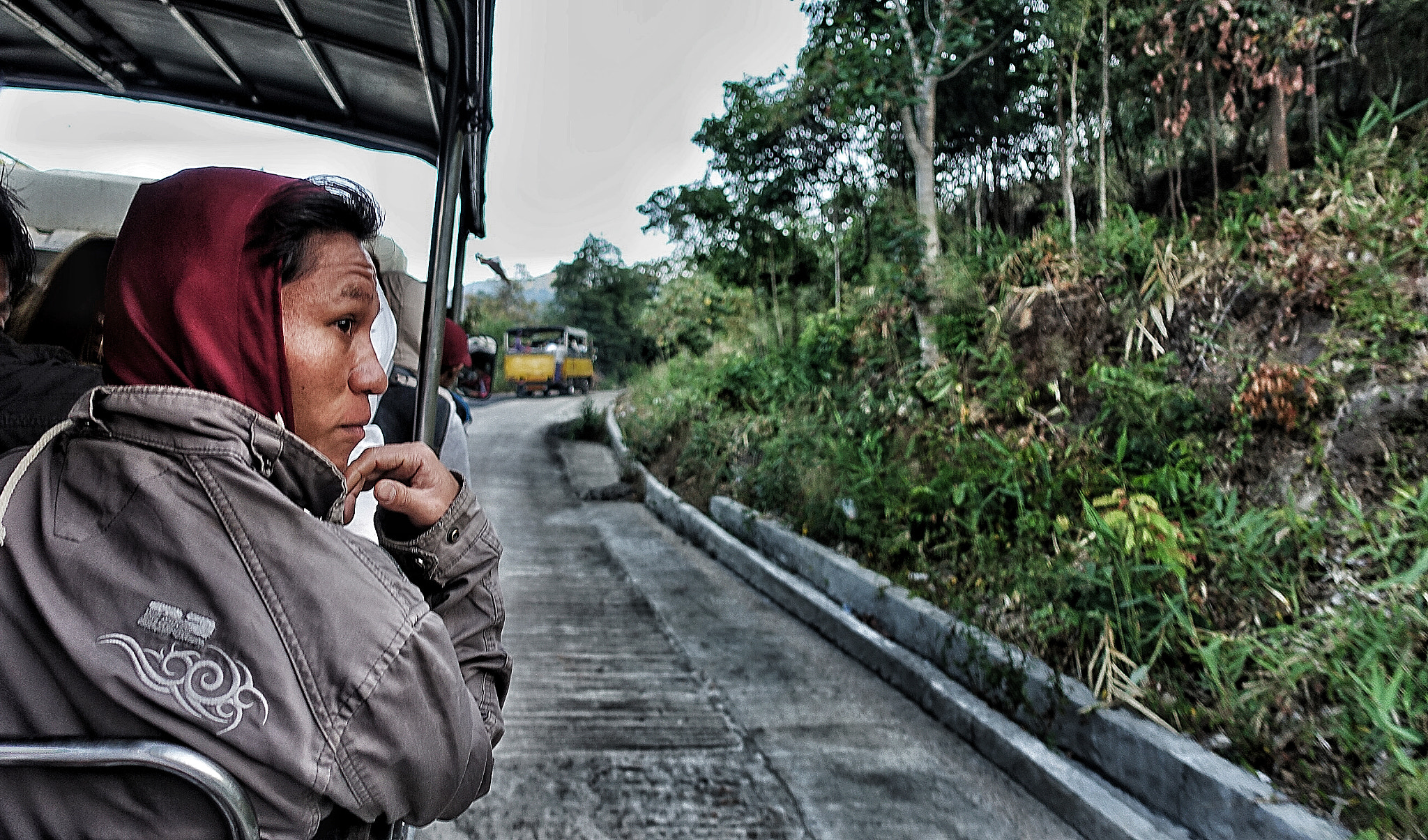 Sony Cyber-shot DSC-RX100 III + Sony 24-70mm F1.8-2.8 sample photo. Travel to holy golden rock, myanmar photography