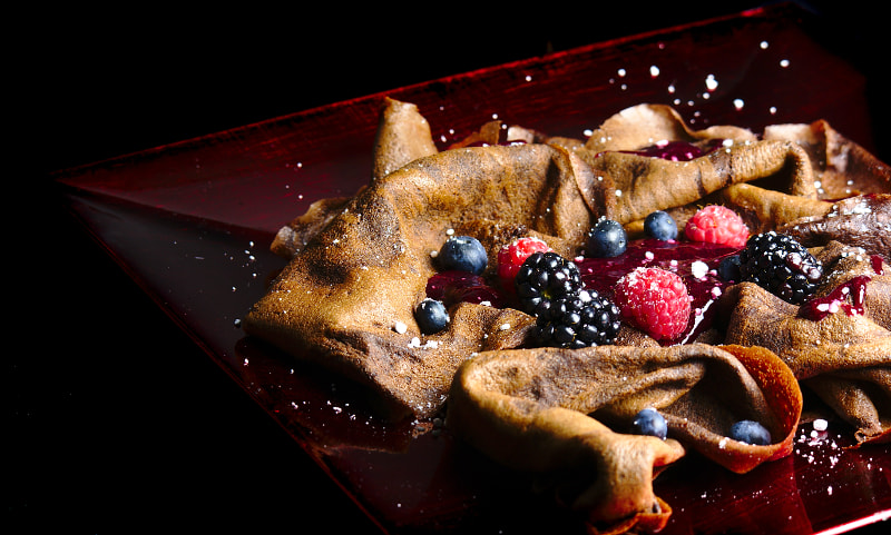 Samsung NX300 + Samsung NX 50-200mm F4-5.6 ED OIS sample photo. Chocolate crêpes with red fruit coulis photography