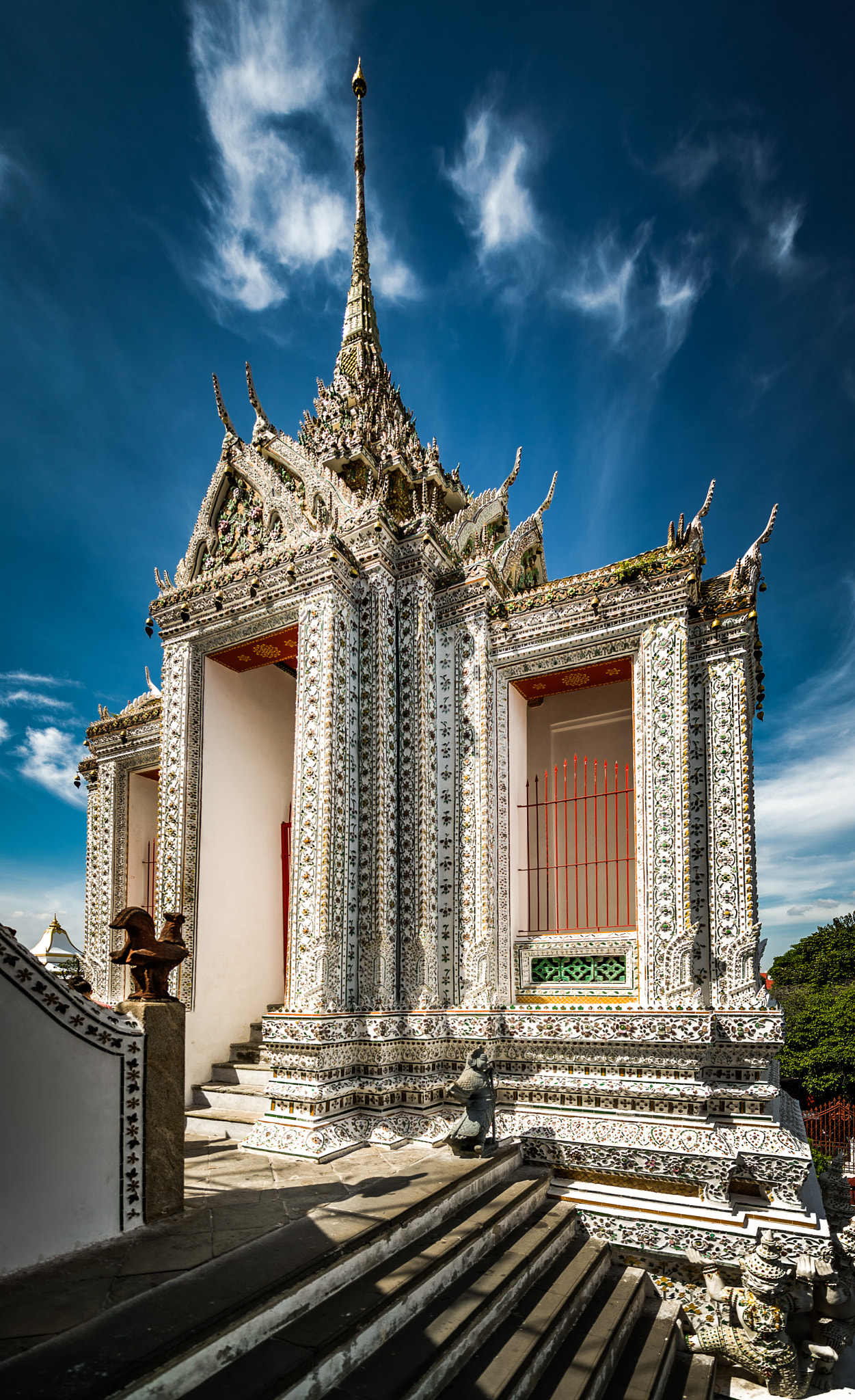 Nikon AF-S Nikkor 14-24mm F2.8G ED sample photo. Tempel in bangkok edit photography