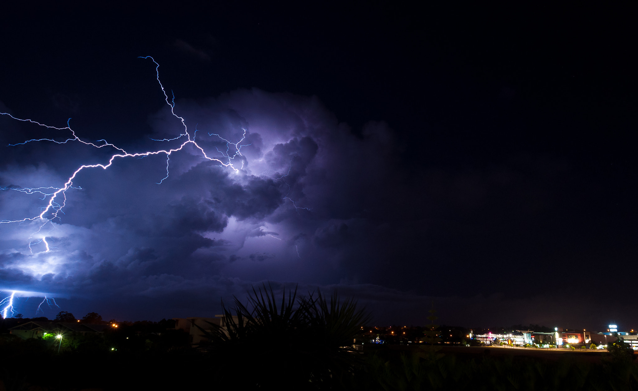 Nikon D90 sample photo. Lightning photography