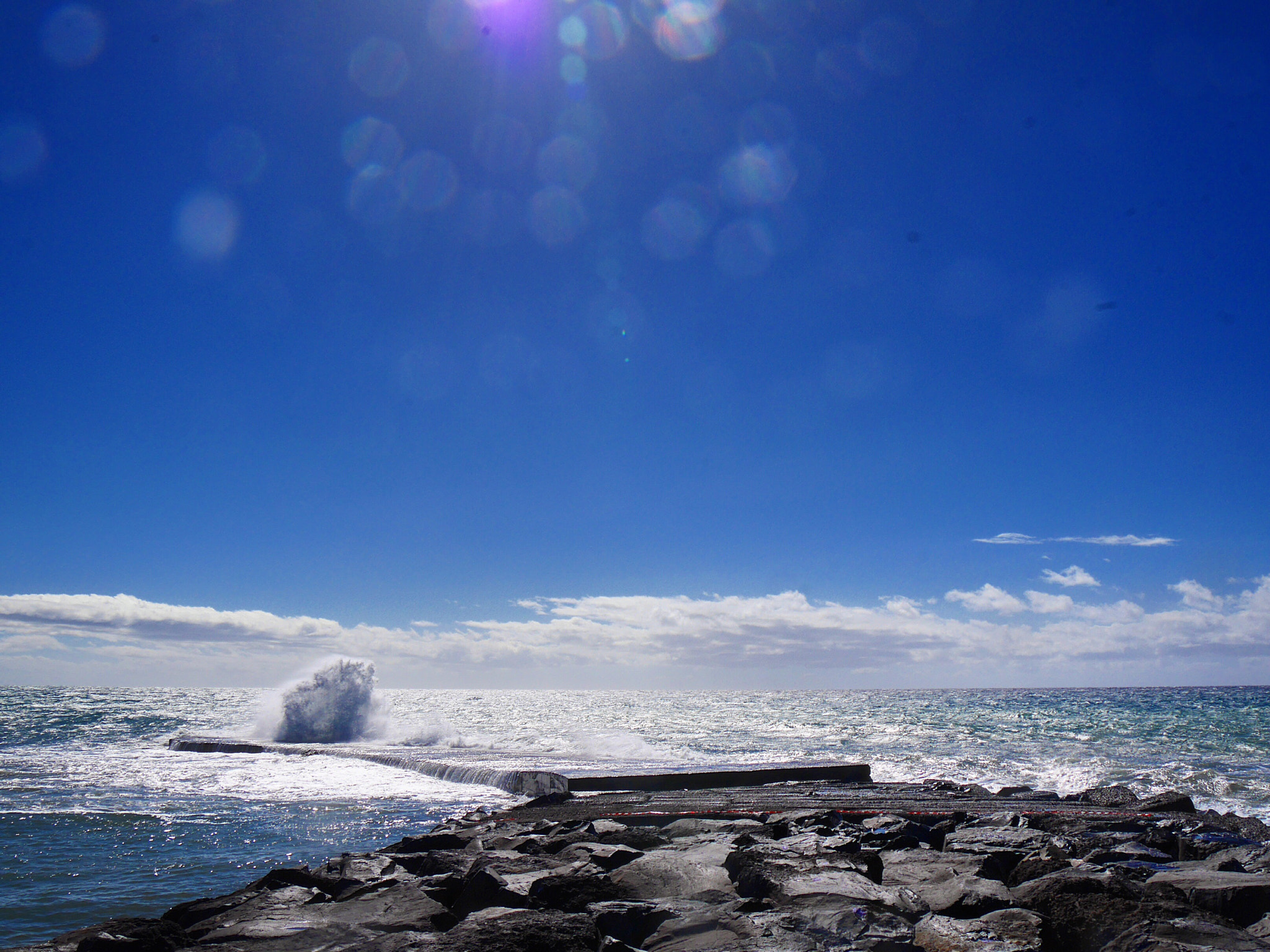 Panasonic Lumix DMC-GX7 sample photo. With you. alive photography
